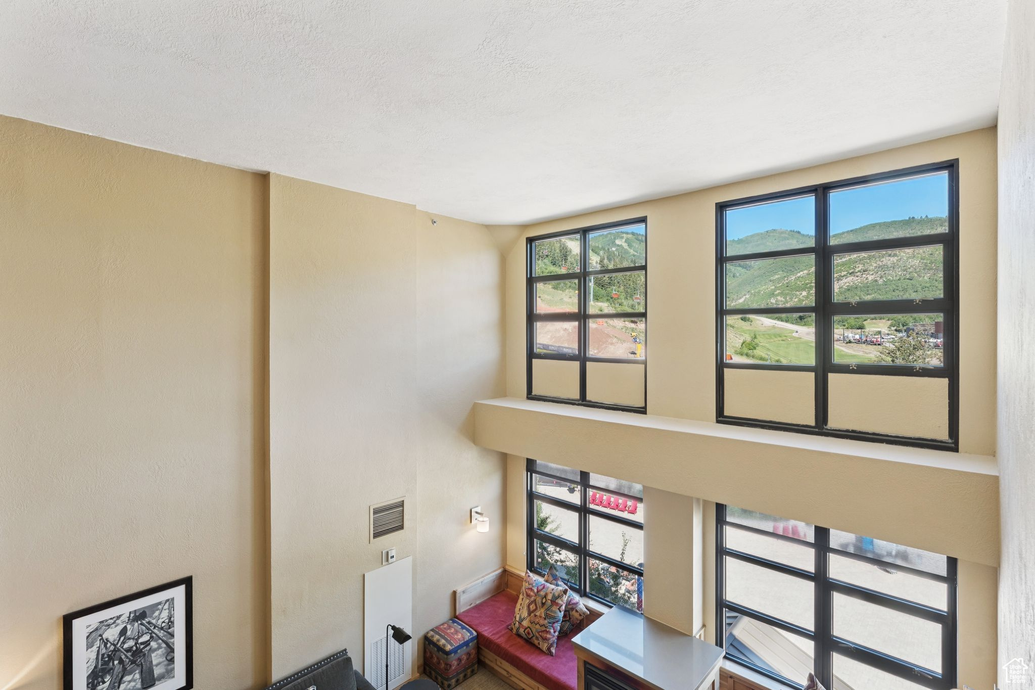 3855 N GRAND SUMMIT DR #550