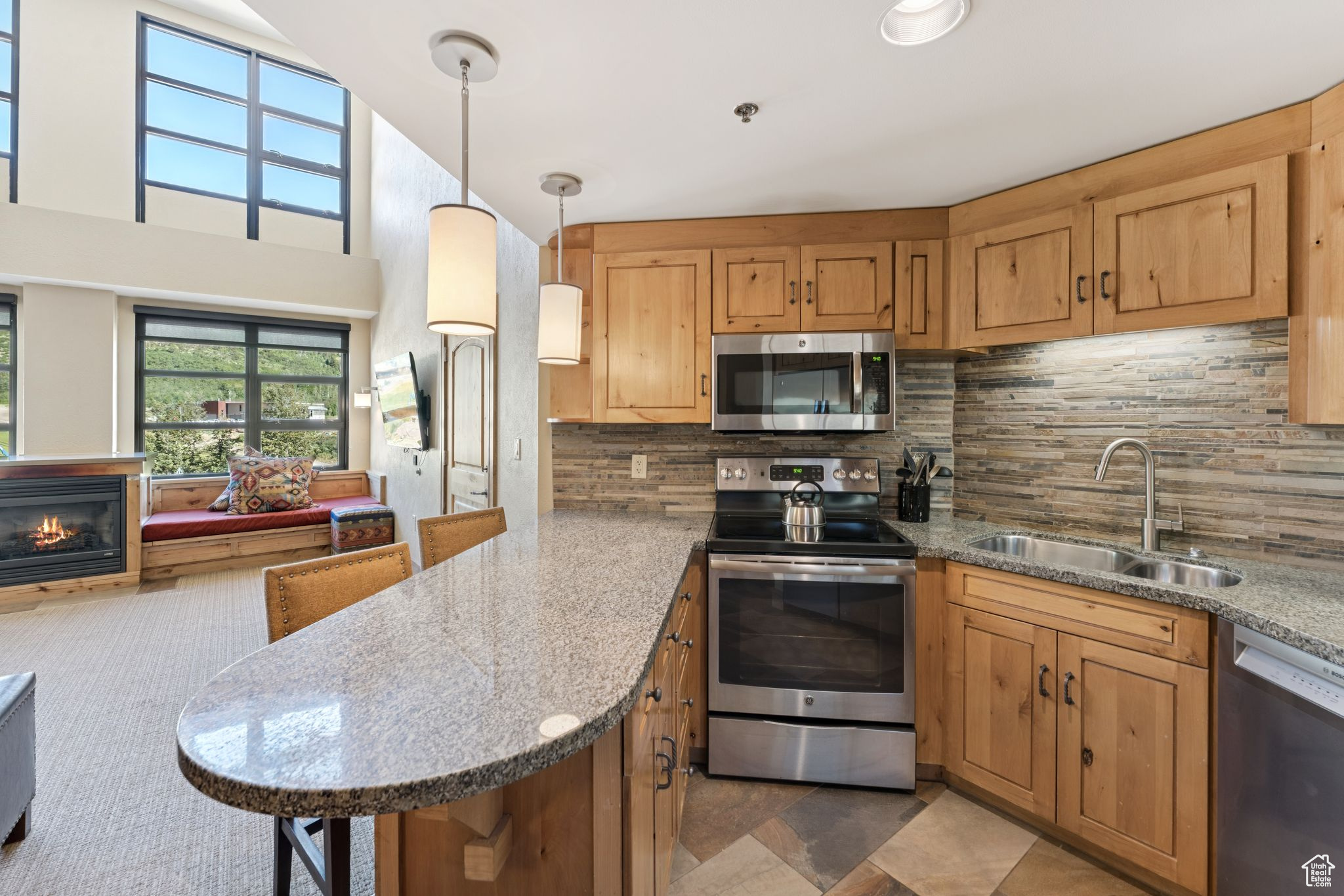 3855 N GRAND SUMMIT DR #550