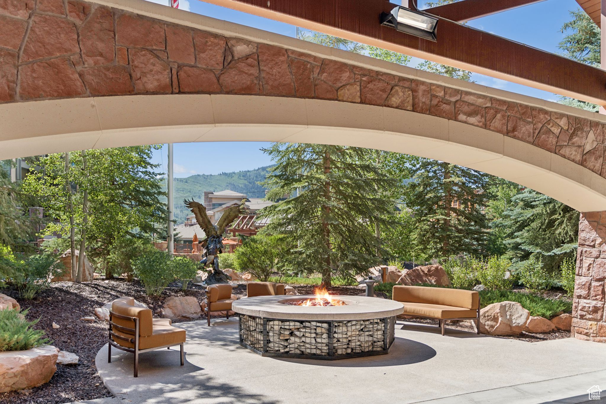 3855 N GRAND SUMMIT DR #550