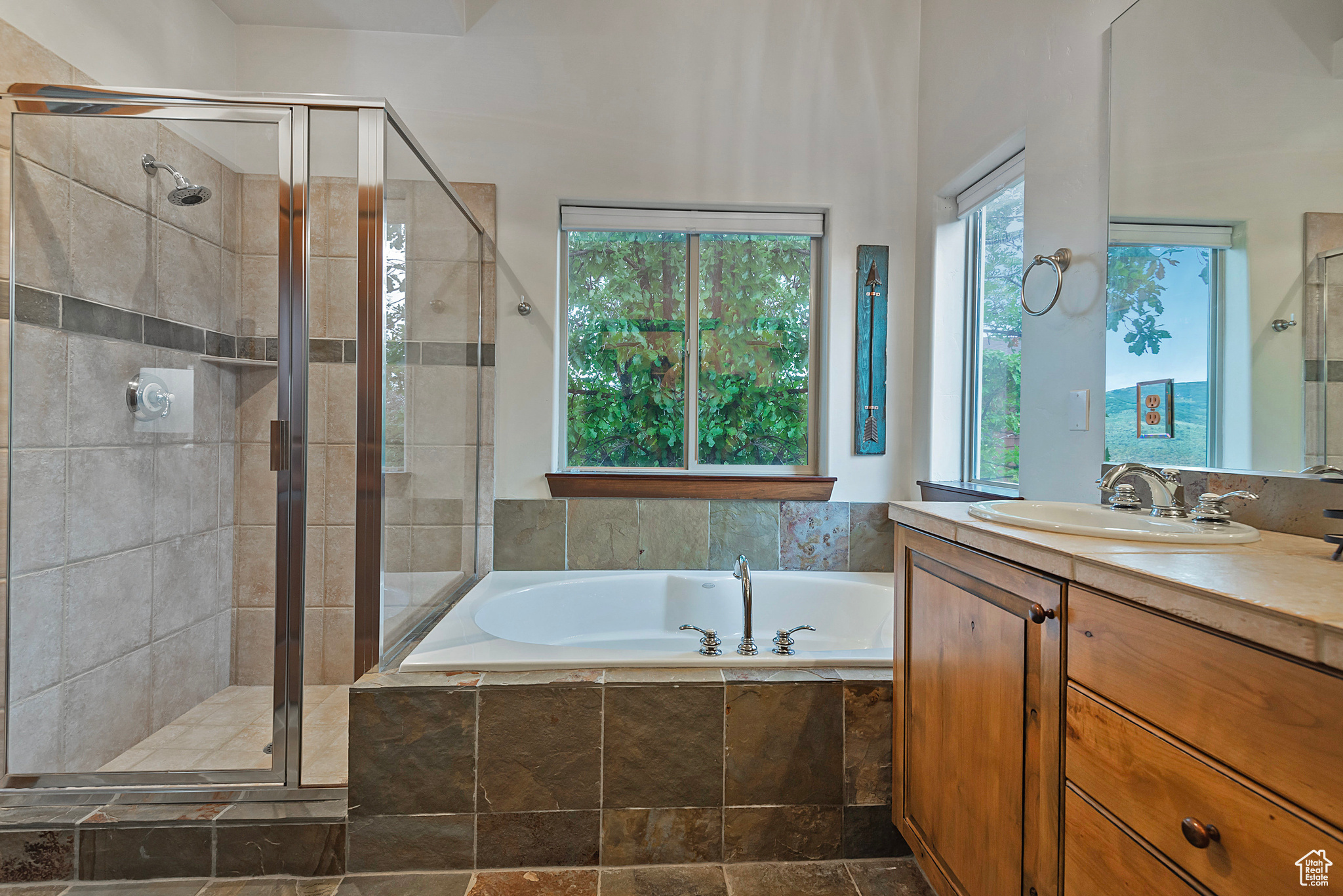 3388 CEDAR DR