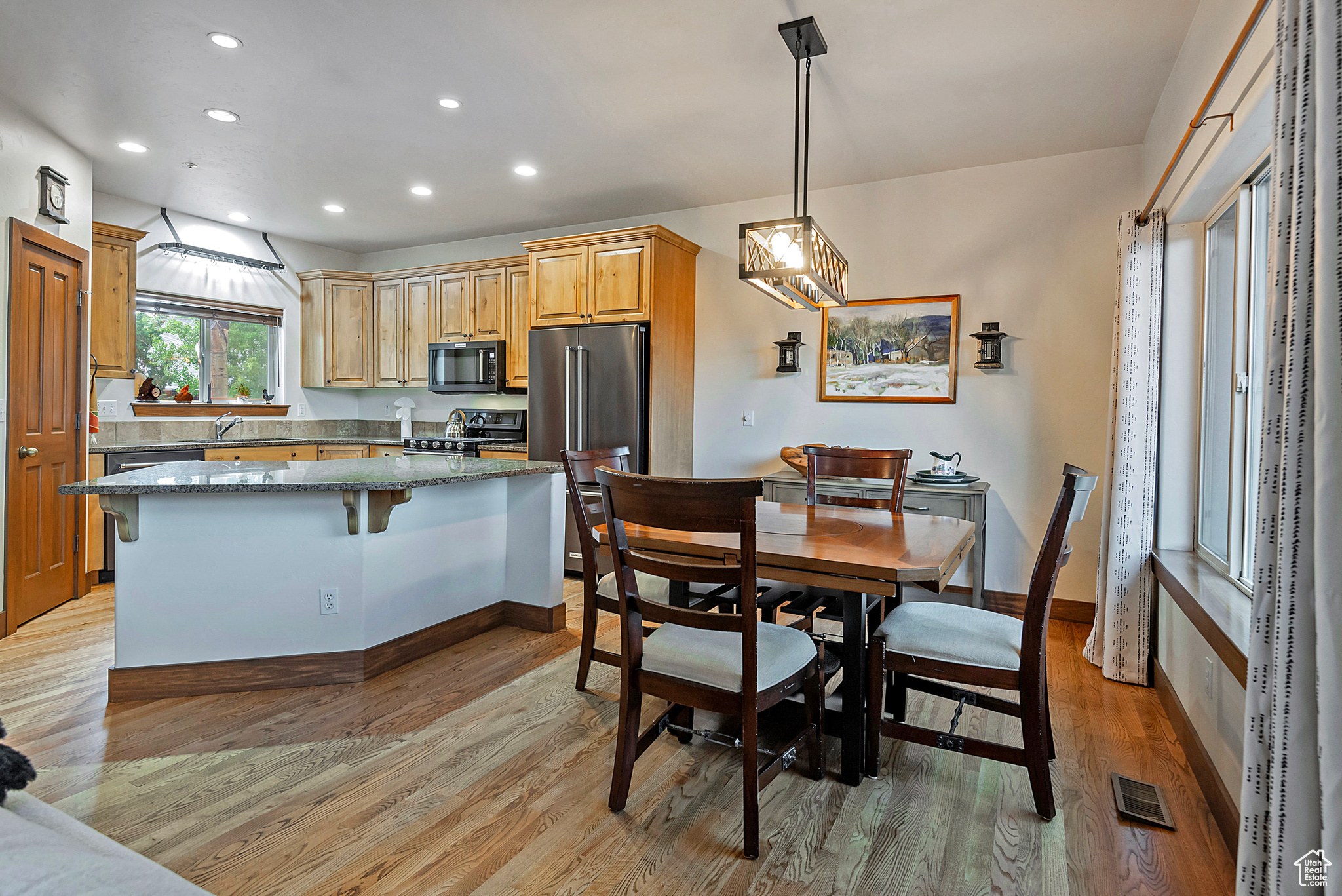 3388 CEDAR DR