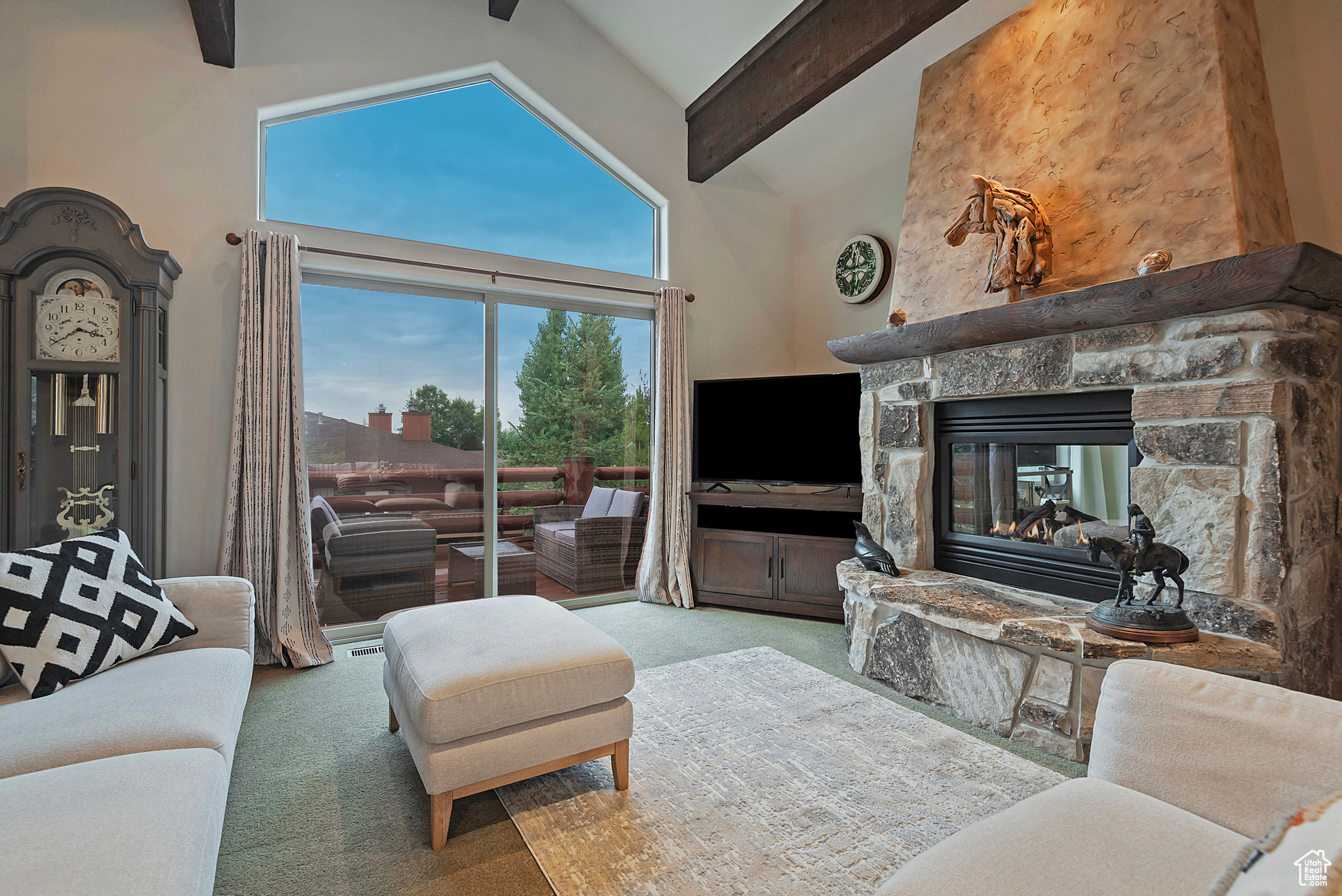 3388 CEDAR DR