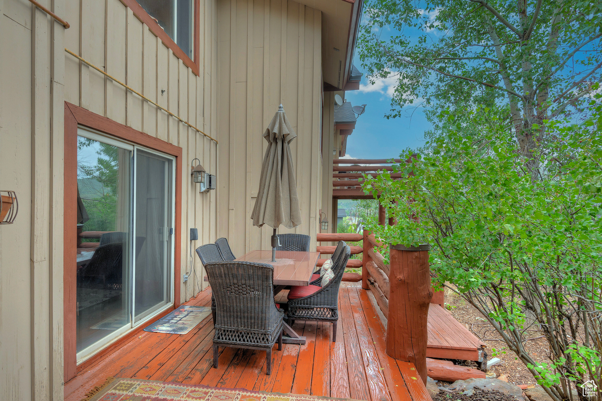 3388 CEDAR DR