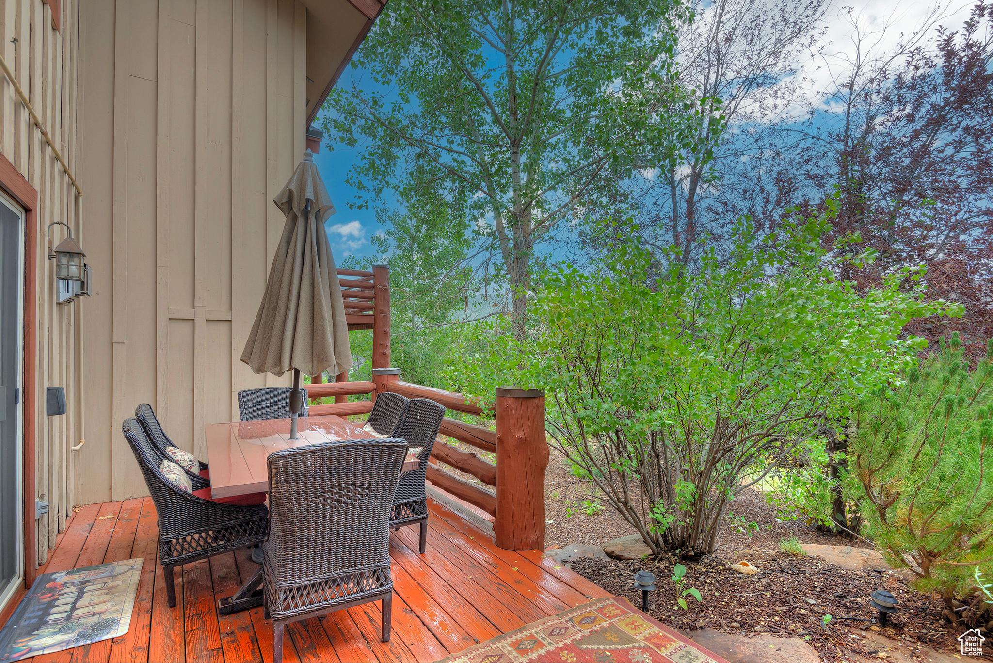 3388 CEDAR DR