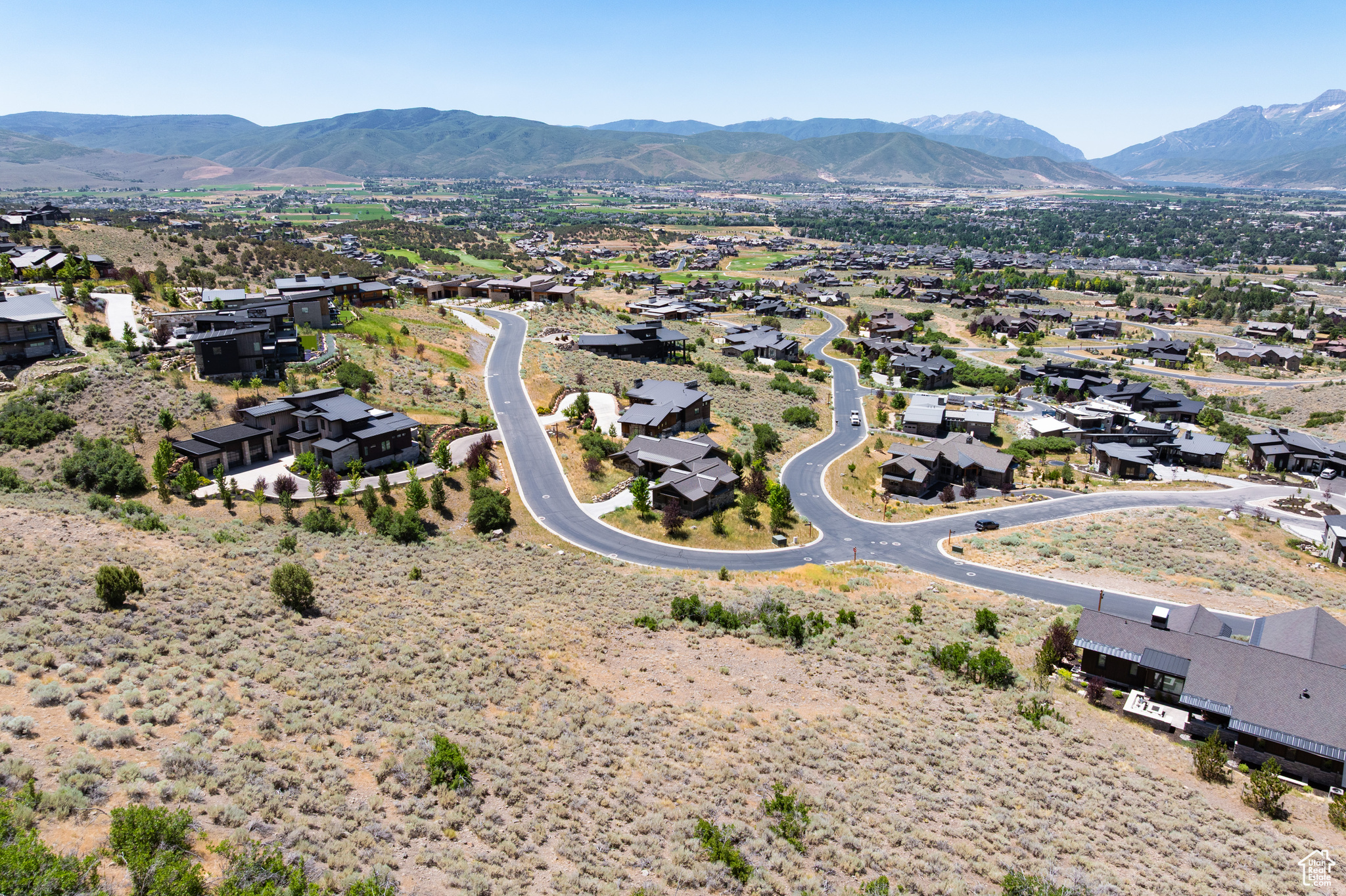 1606 N CHIMNEY ROCK RD