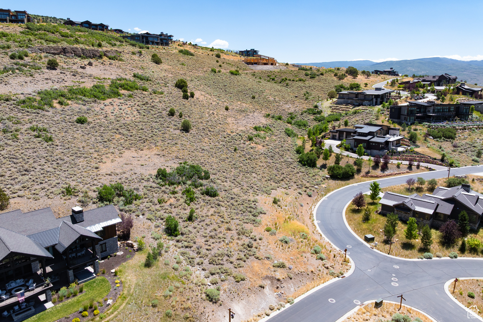 1606 N CHIMNEY ROCK RD