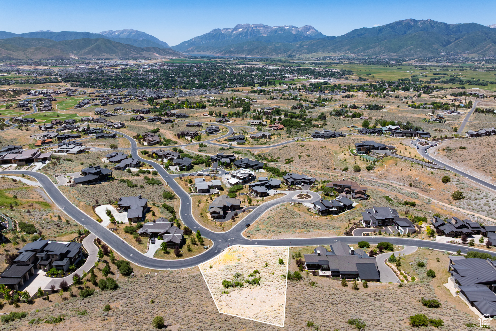 1606 N CHIMNEY ROCK RD