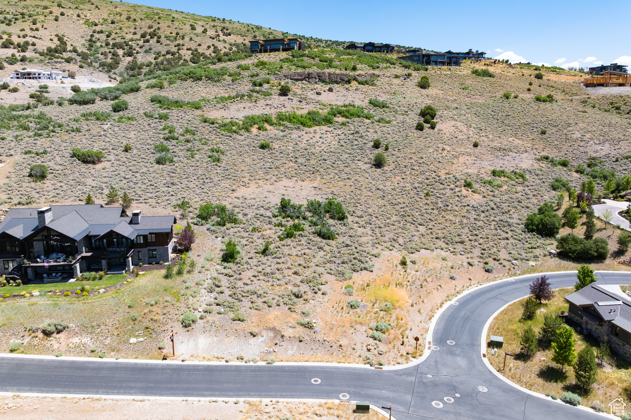 1606 N CHIMNEY ROCK RD