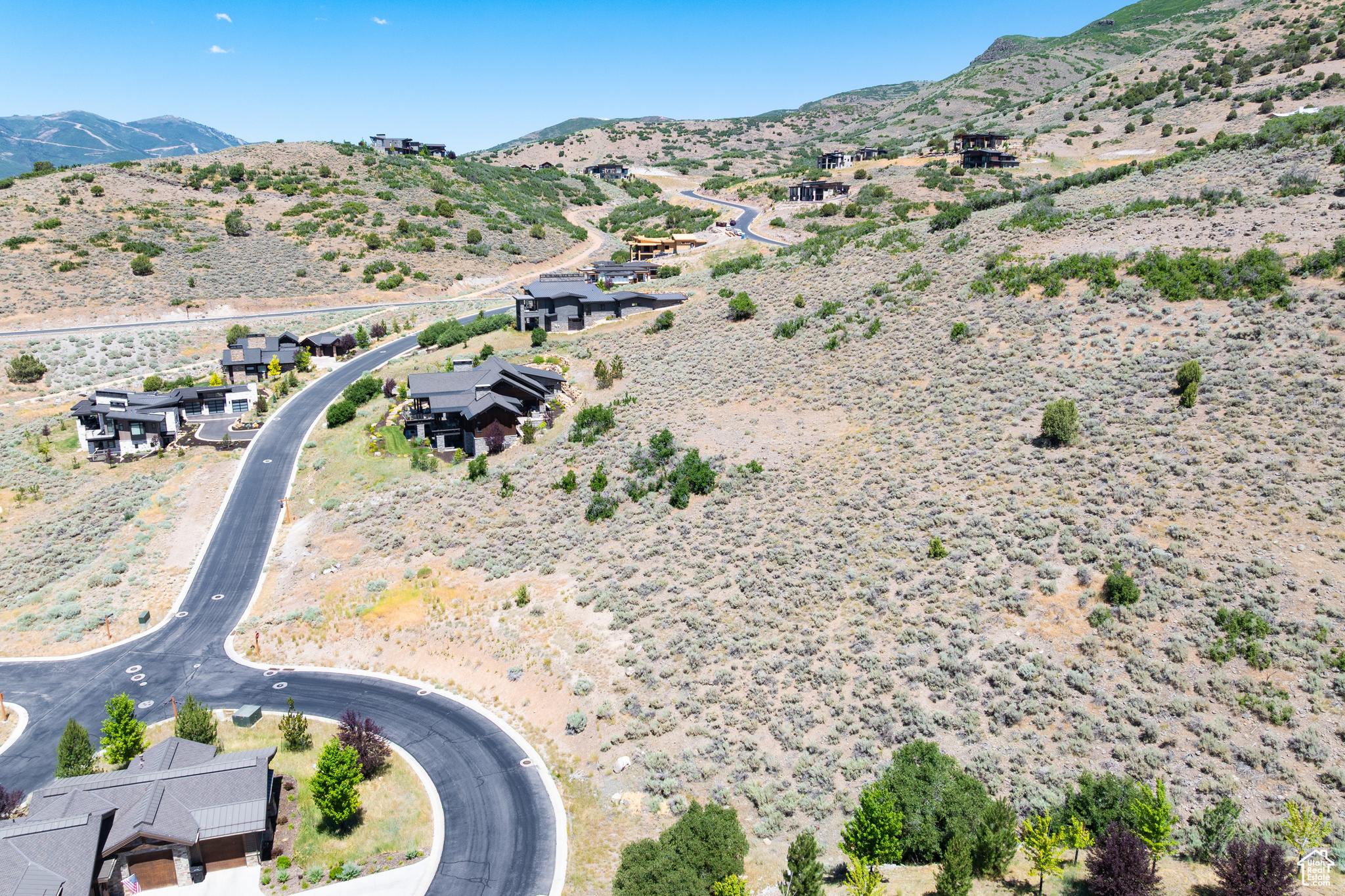 1606 N CHIMNEY ROCK RD