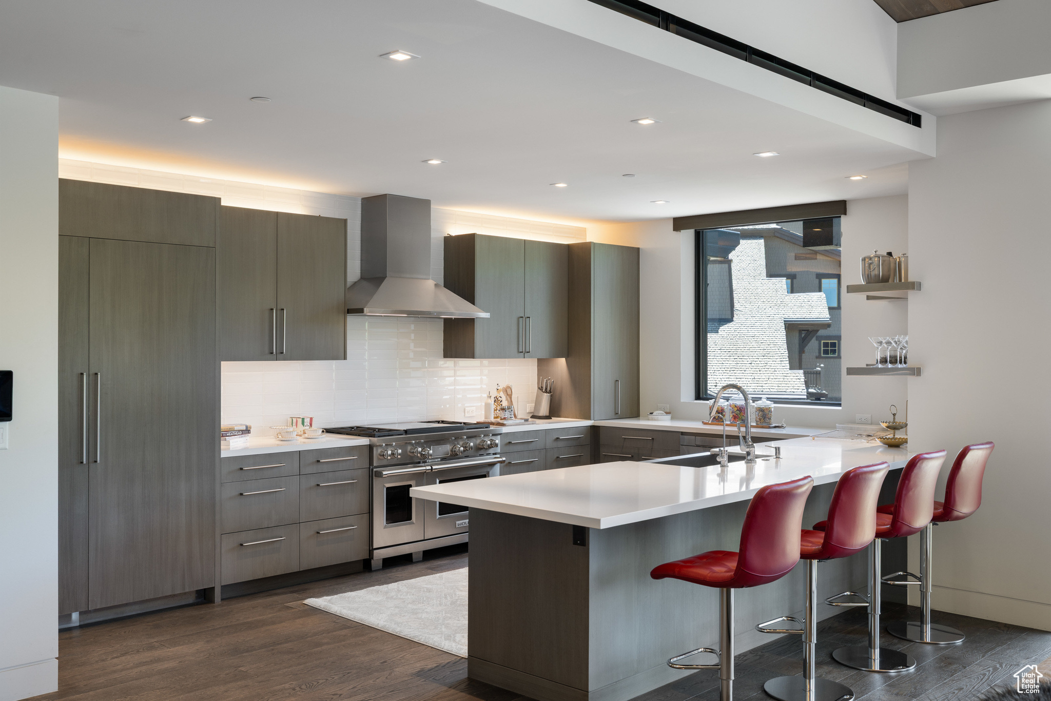 8910 EMPIRE CLUB DR #603