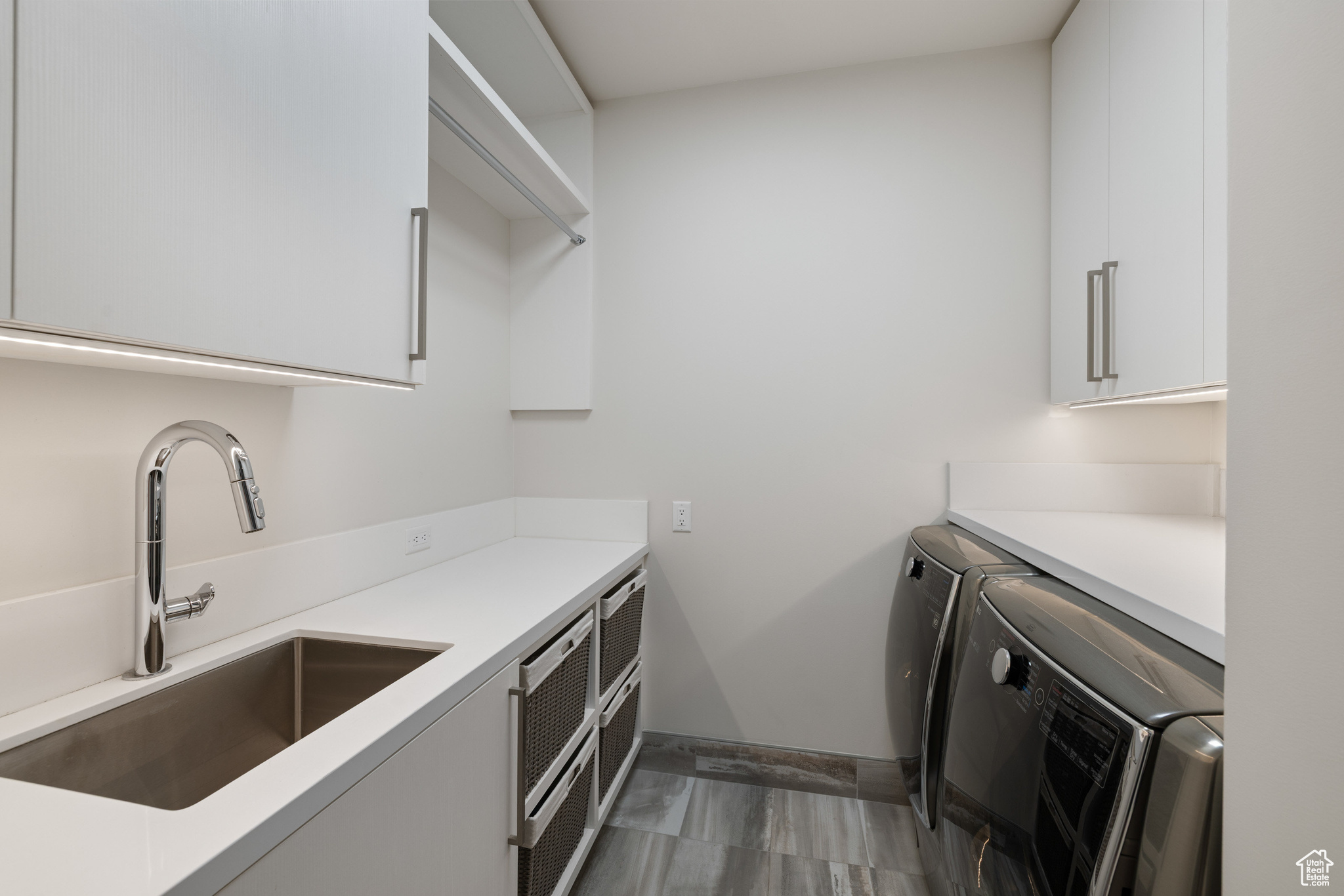 8910 EMPIRE CLUB DR #603