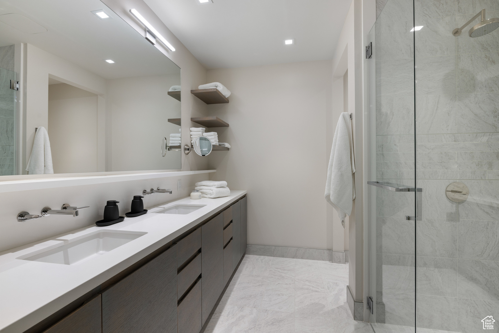 8910 EMPIRE CLUB DR #603