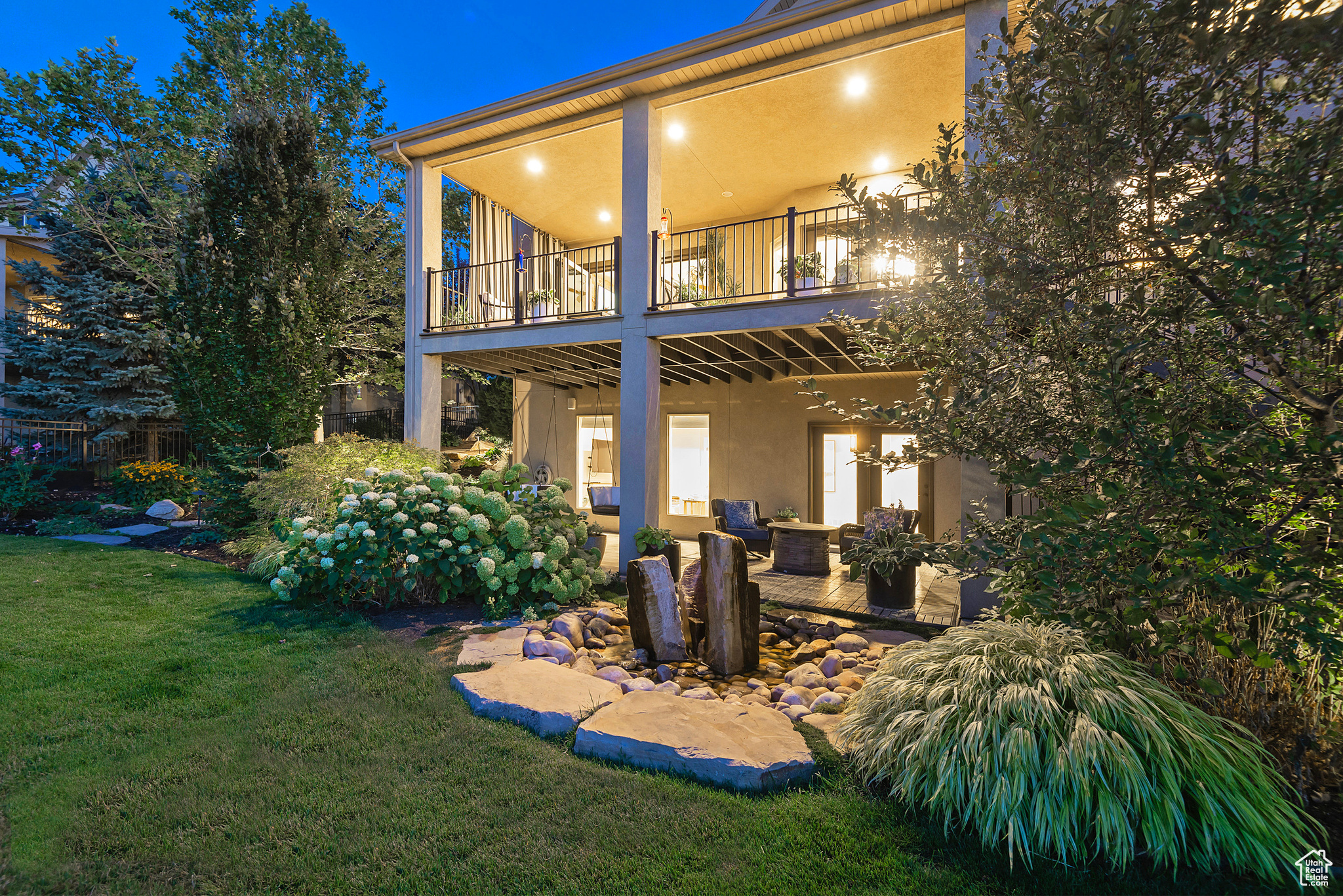 2089 E ROCKLIN DR