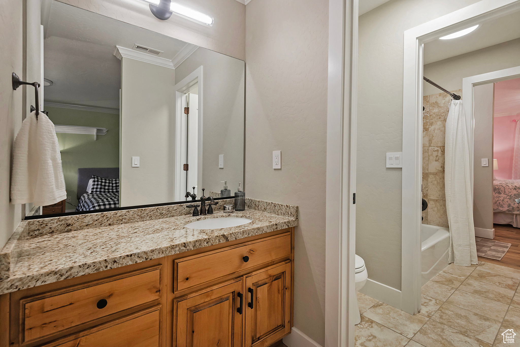 2089 E ROCKLIN DR