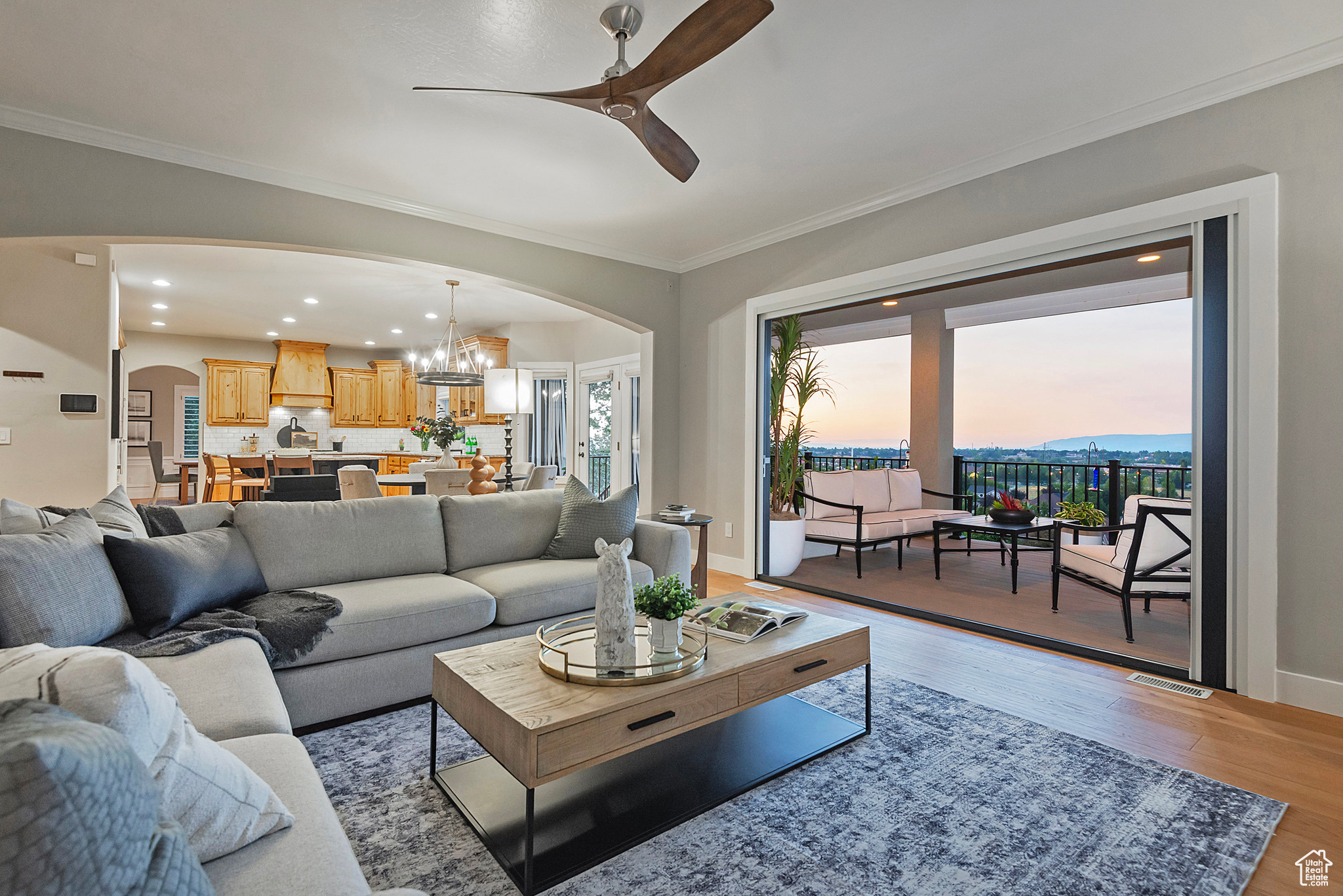 2089 E ROCKLIN DR