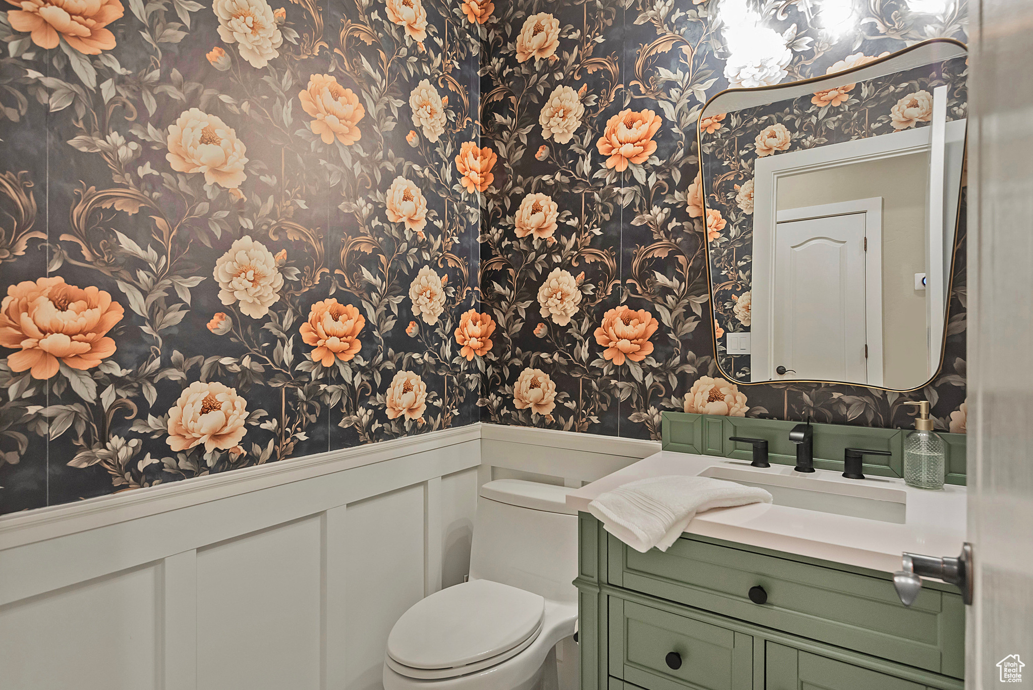 2089 E ROCKLIN DR