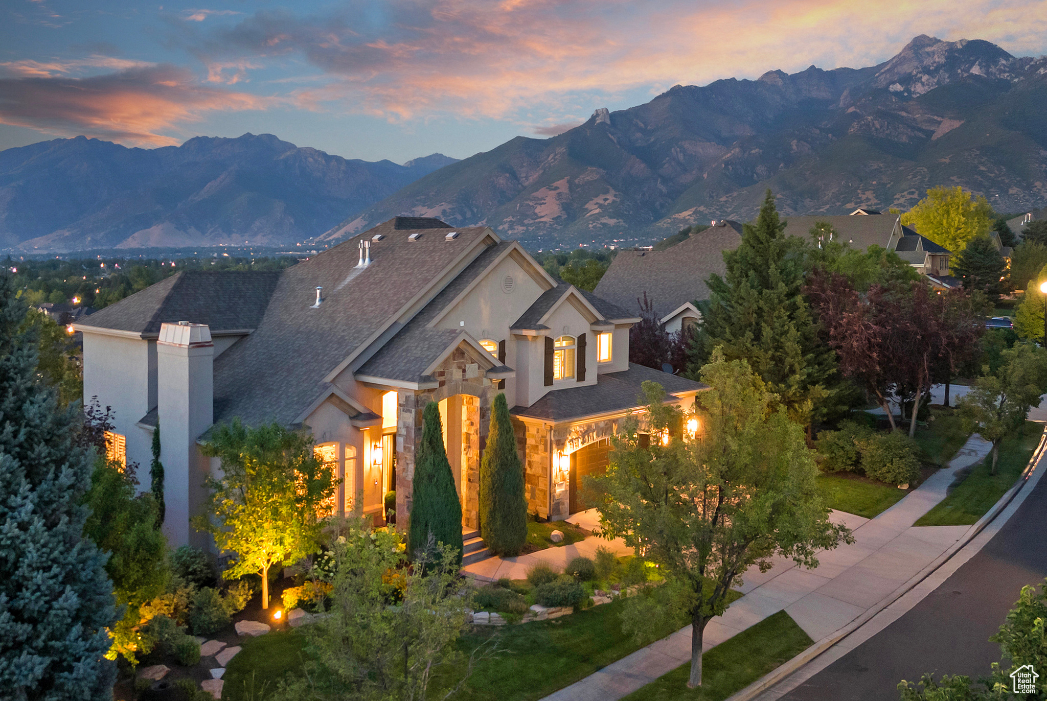 2089 E ROCKLIN DR