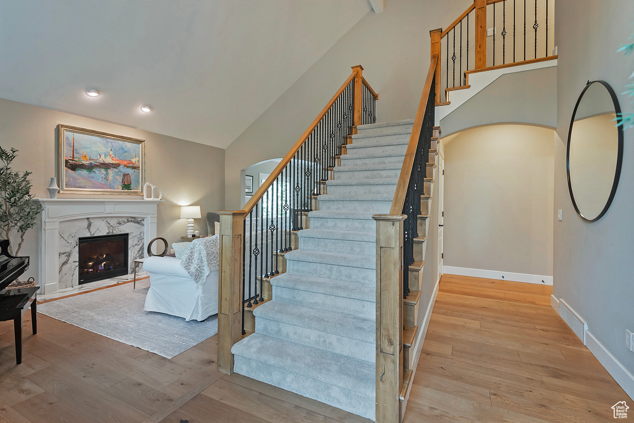 2089 E ROCKLIN DR