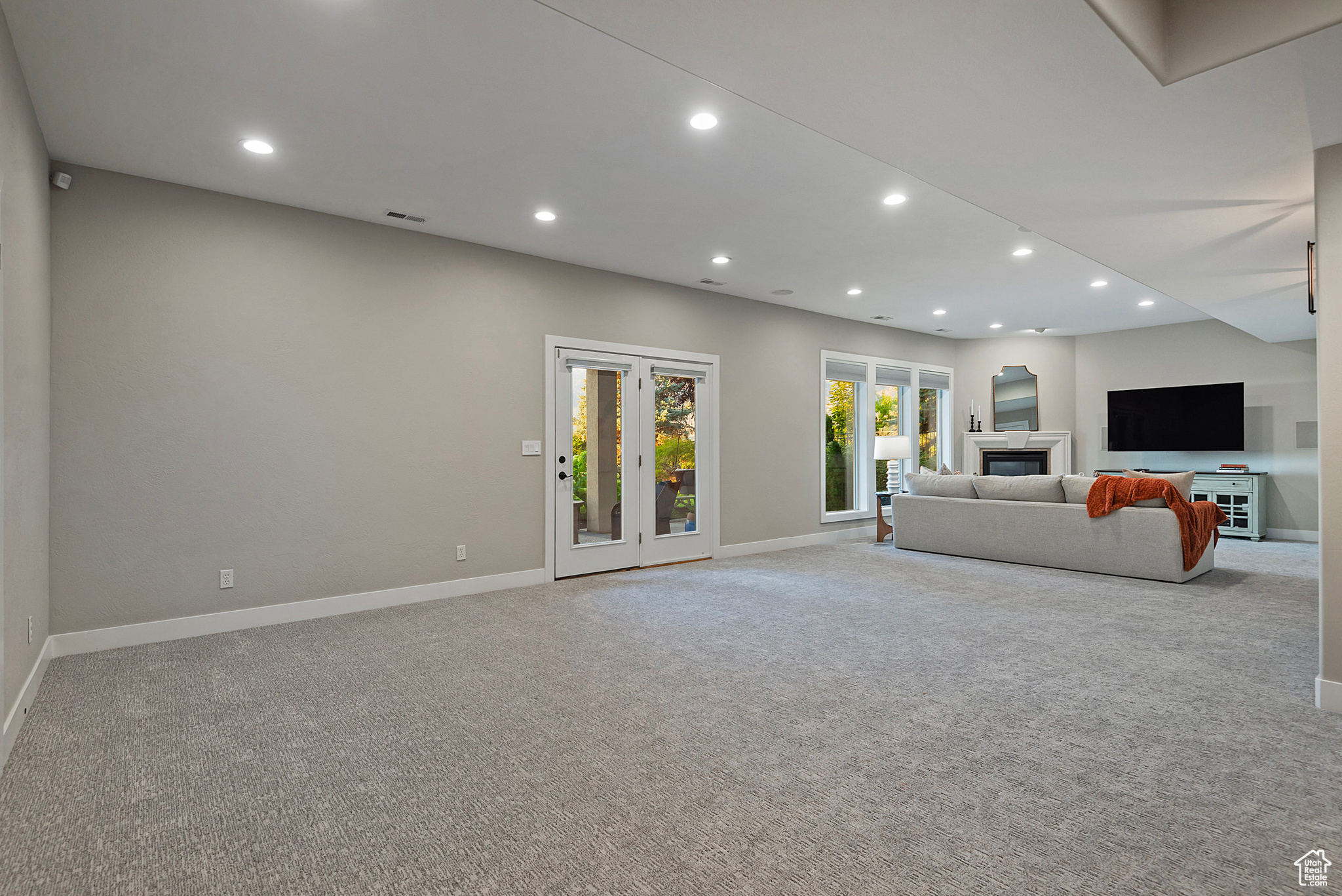 2089 E ROCKLIN DR