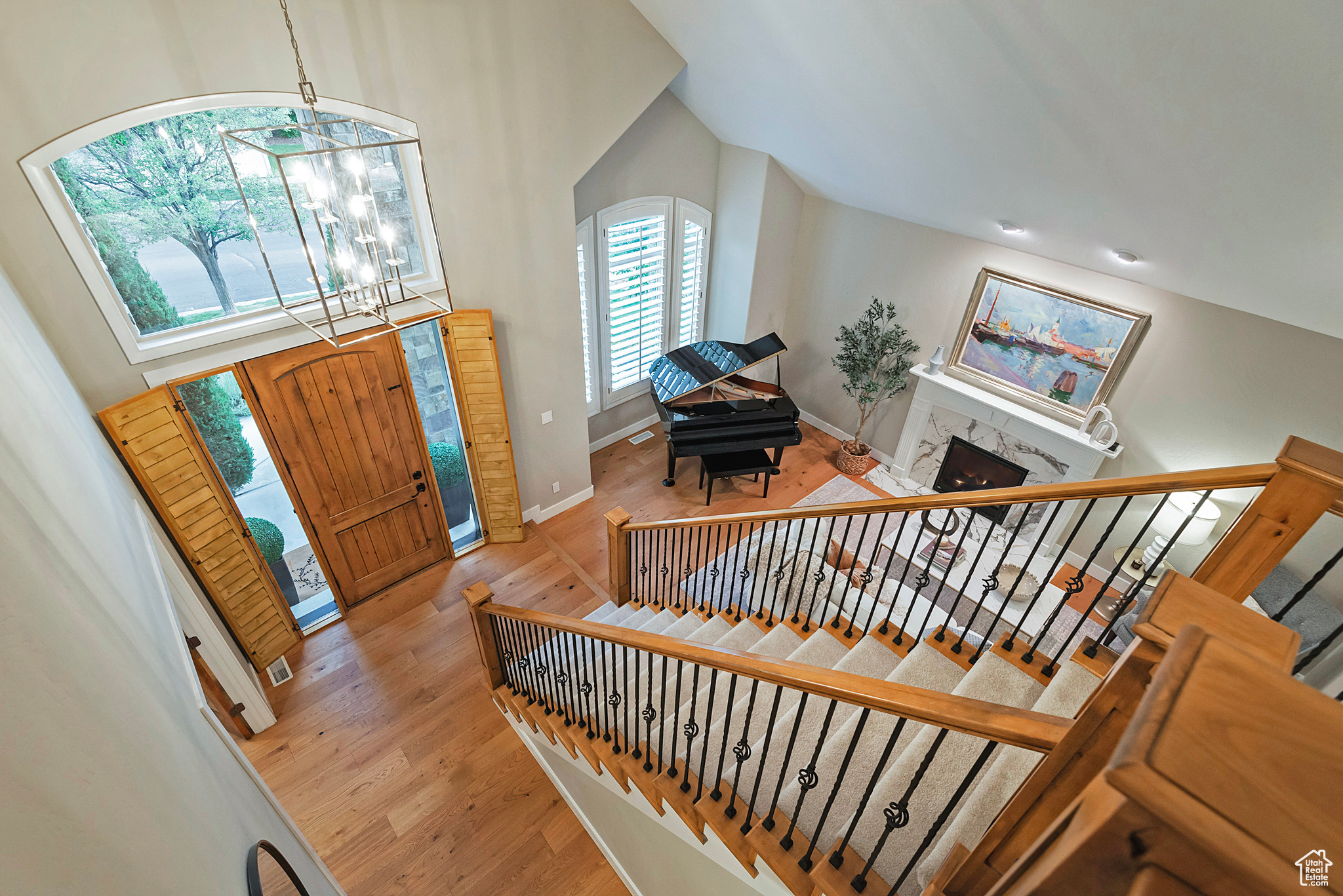 2089 E ROCKLIN DR