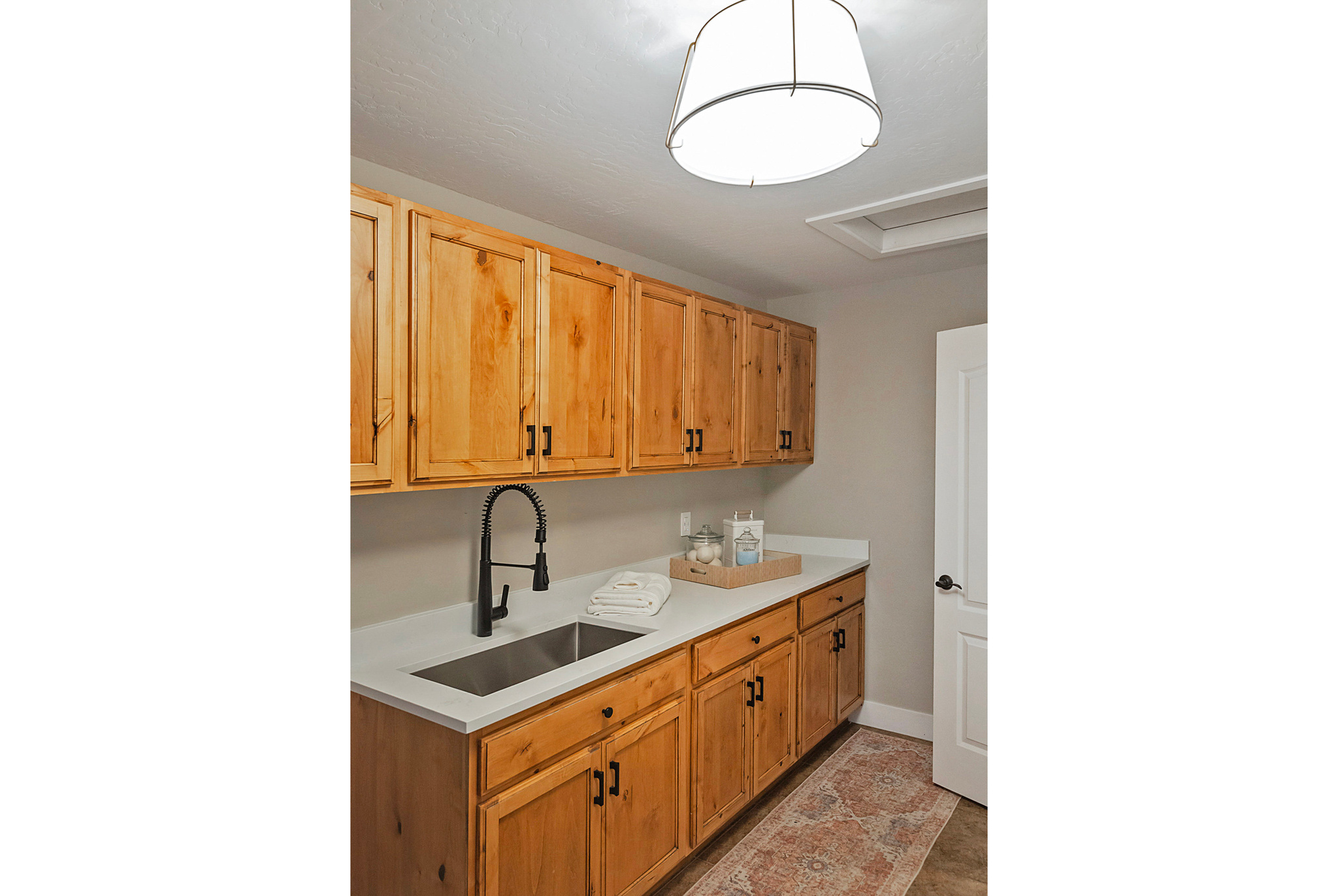 2089 E ROCKLIN DR
