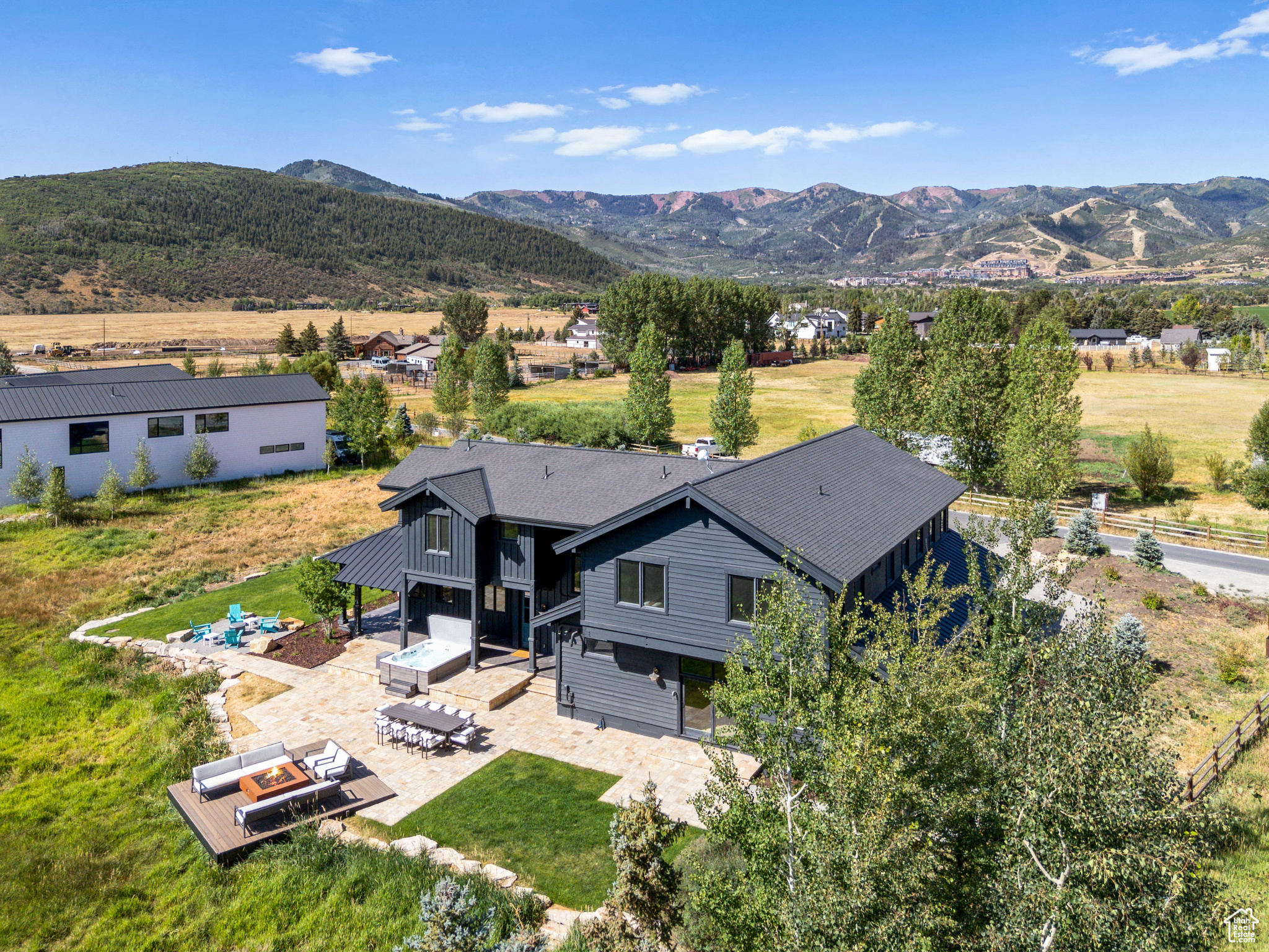4746 OLD MEADOW LN