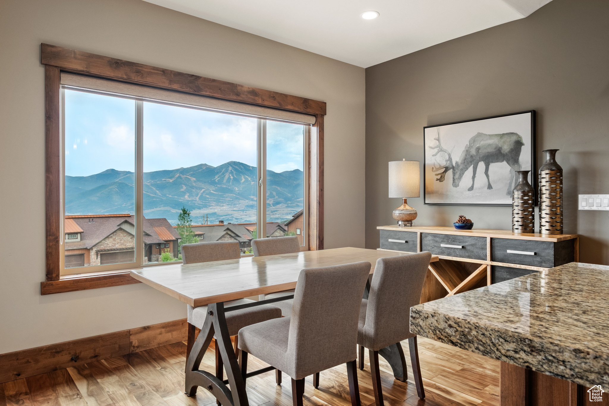 1738 E VIEWSIDE CIR