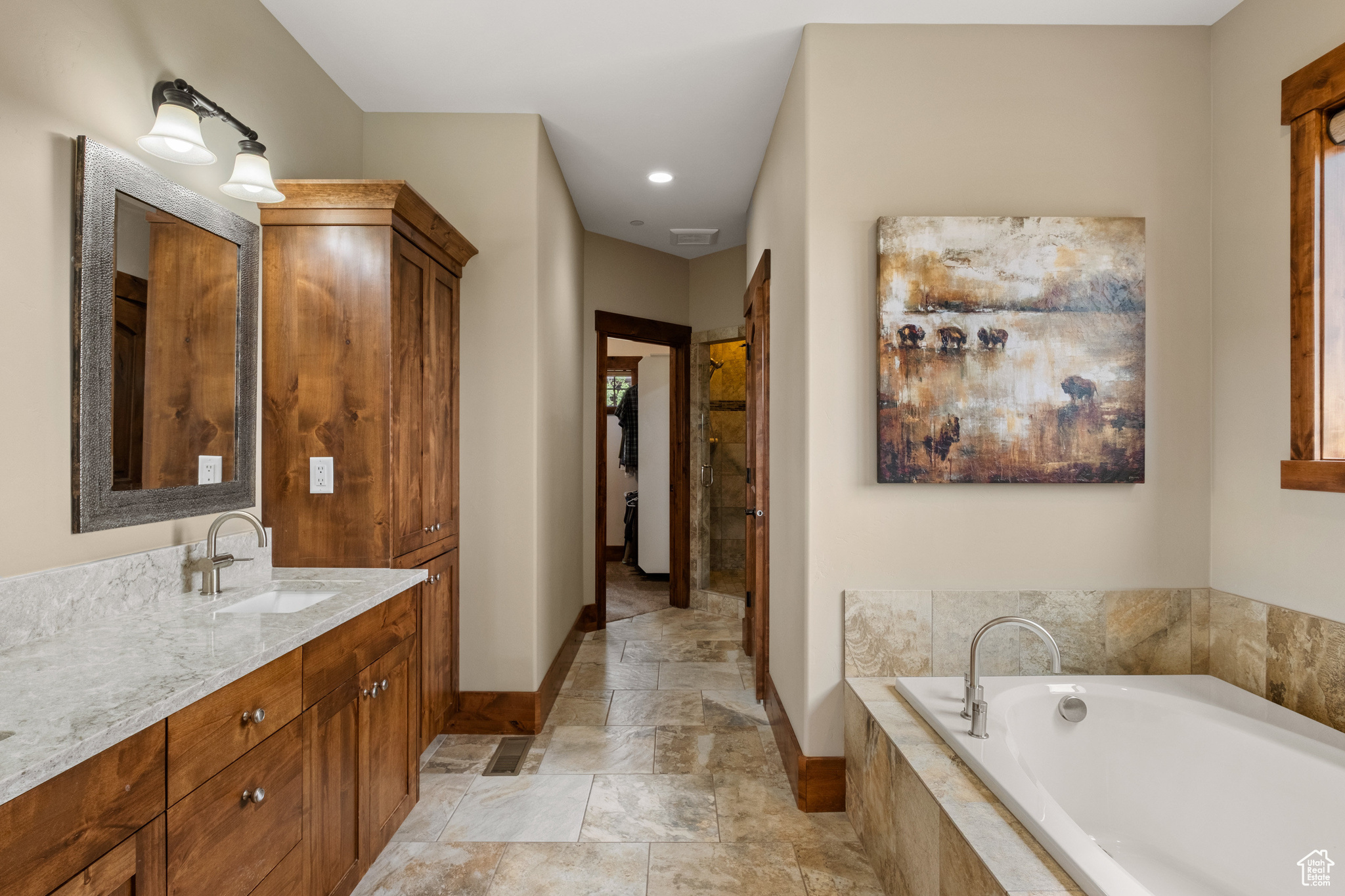 1738 E VIEWSIDE CIR