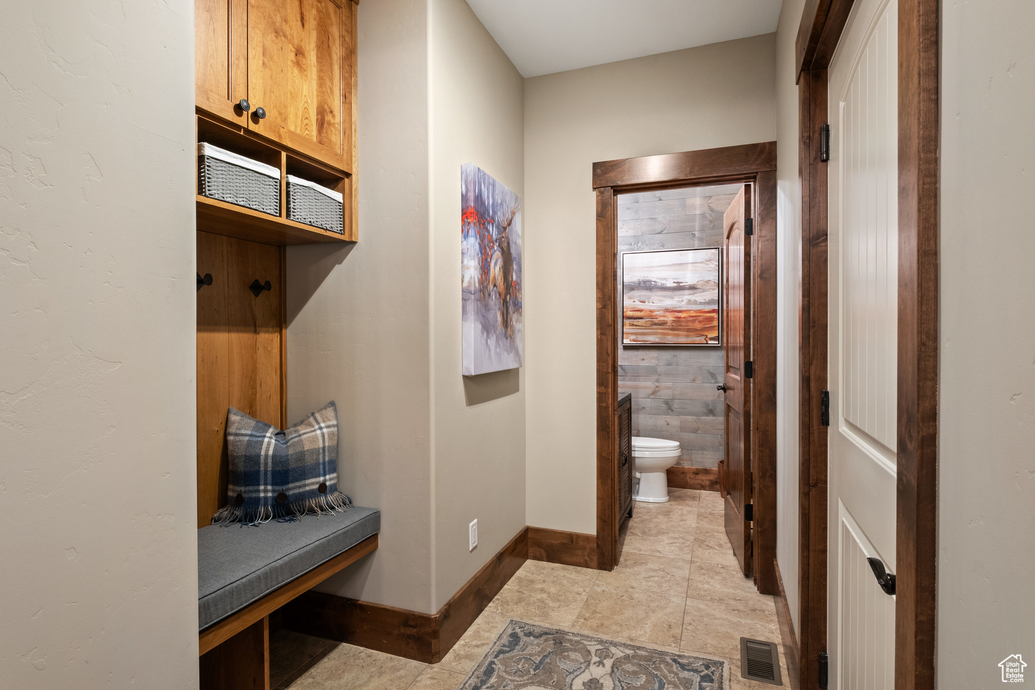 1738 E VIEWSIDE CIR