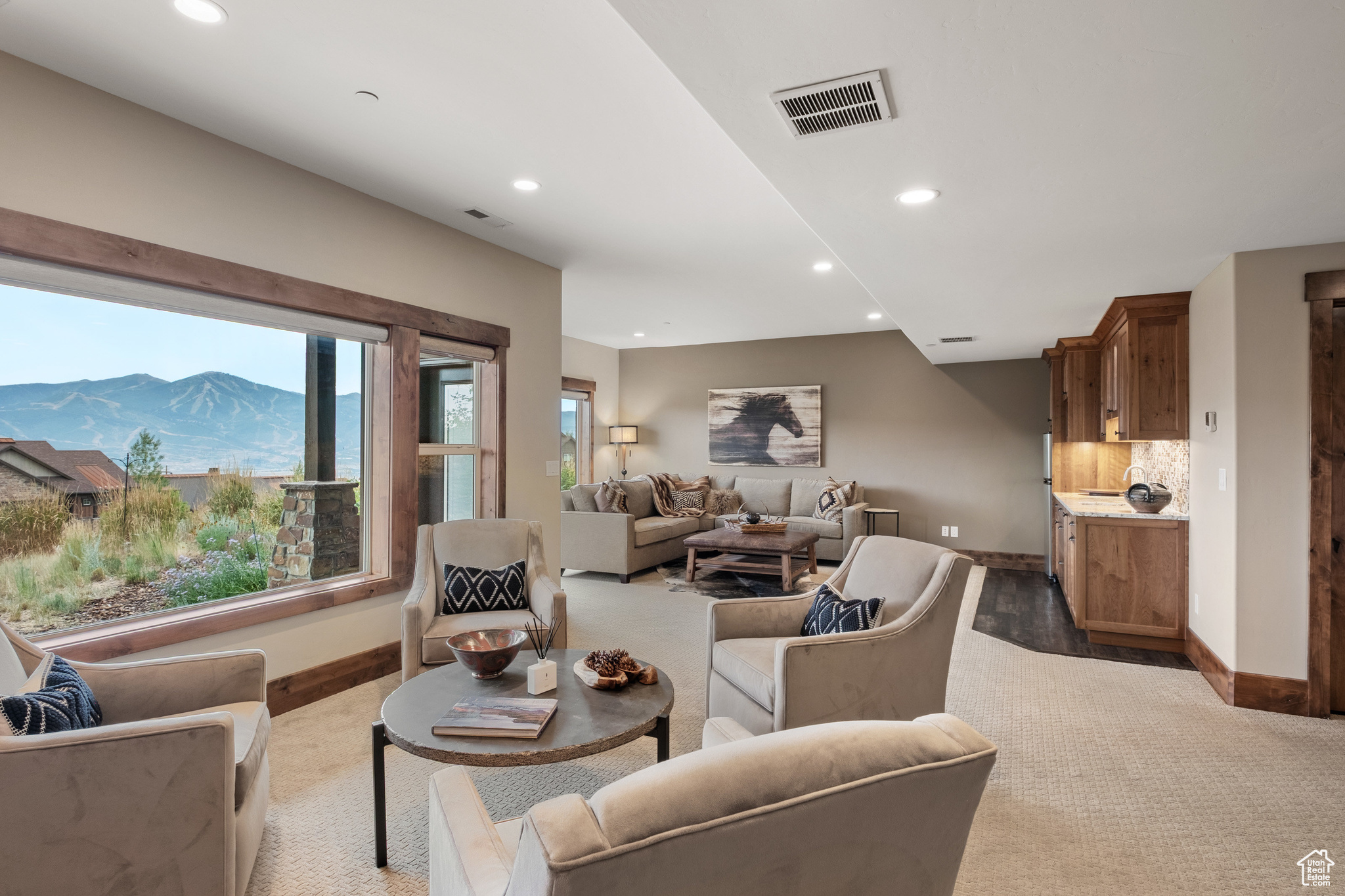 1738 E VIEWSIDE CIR