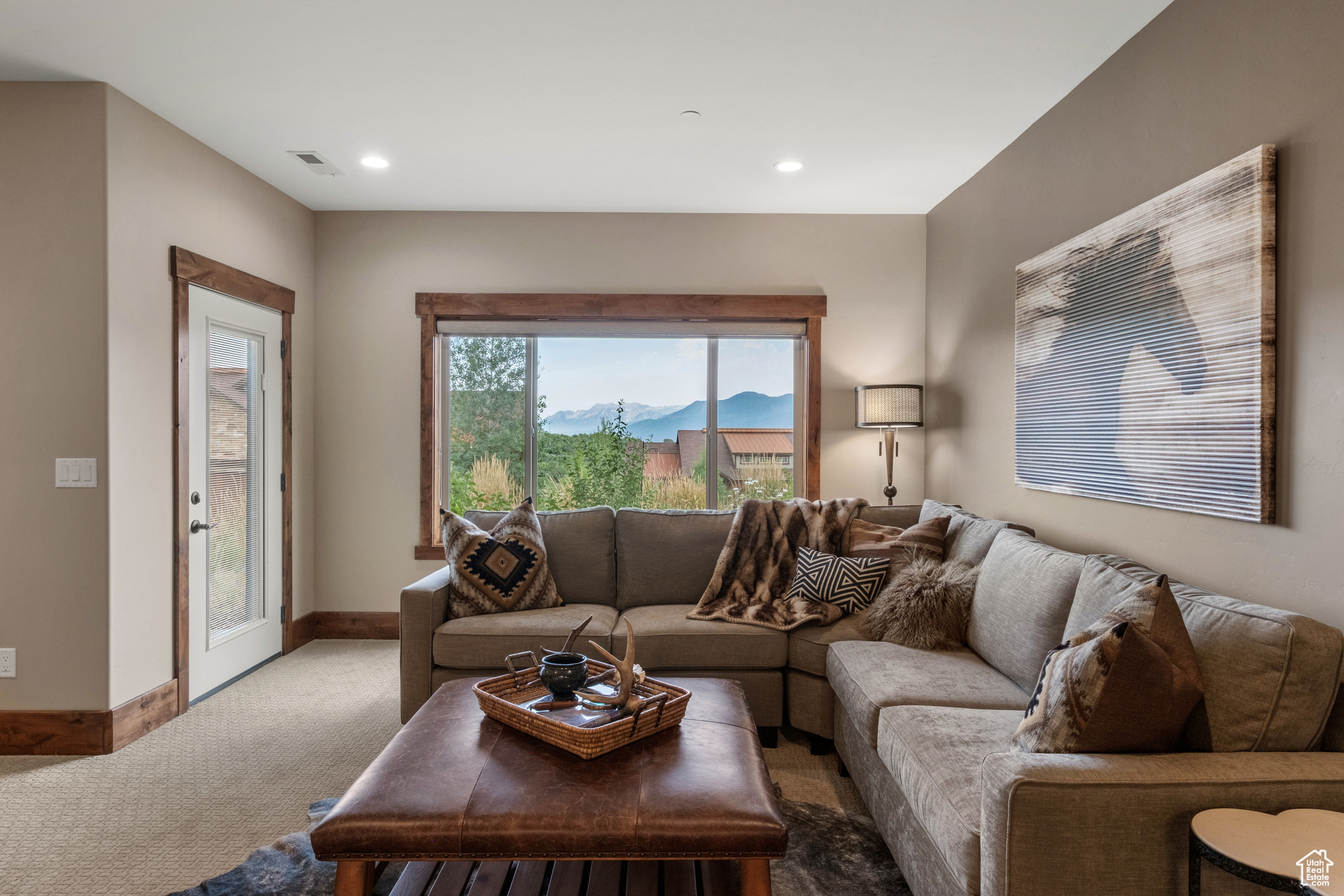 1738 E VIEWSIDE CIR