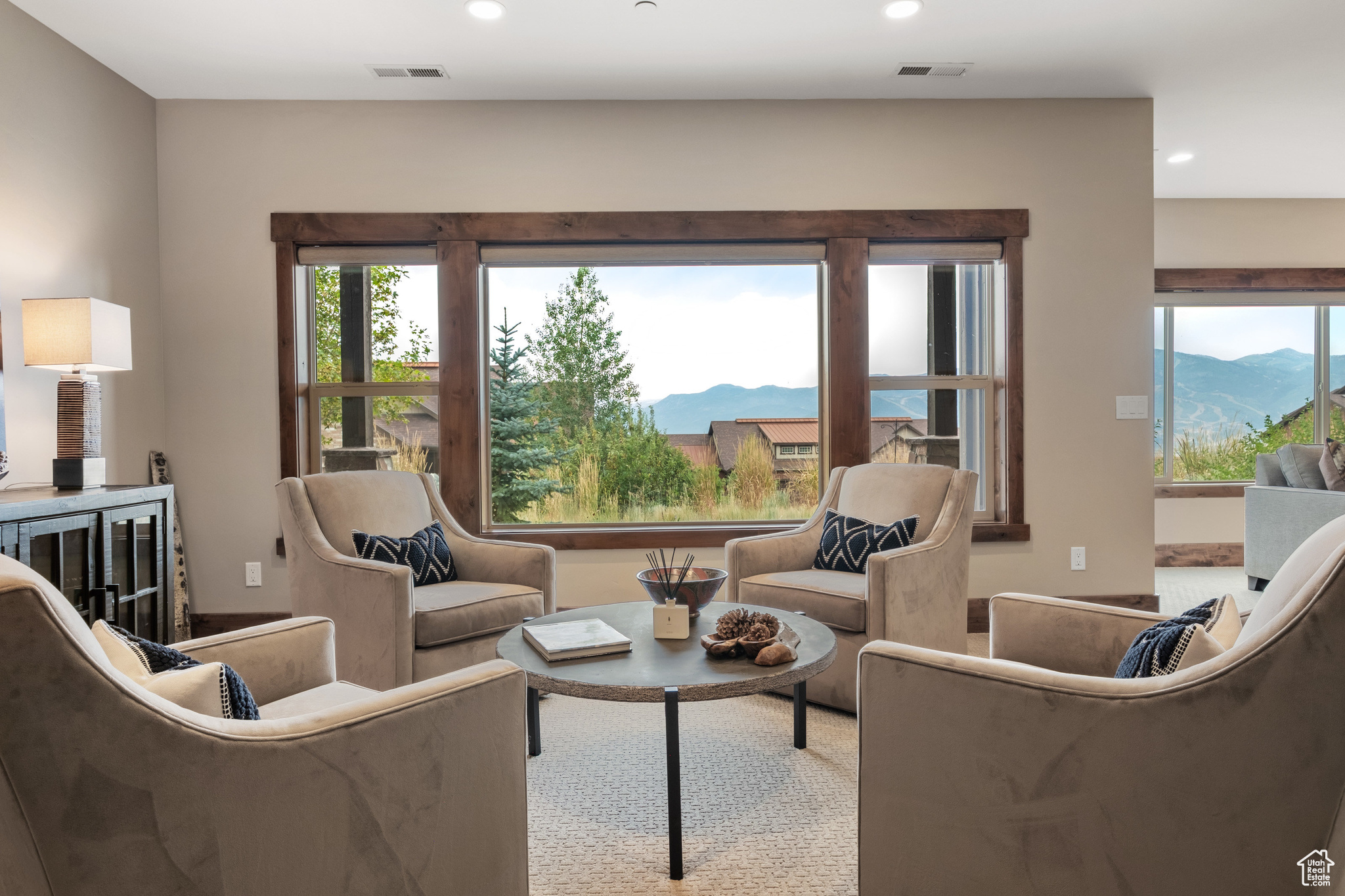 1738 E VIEWSIDE CIR