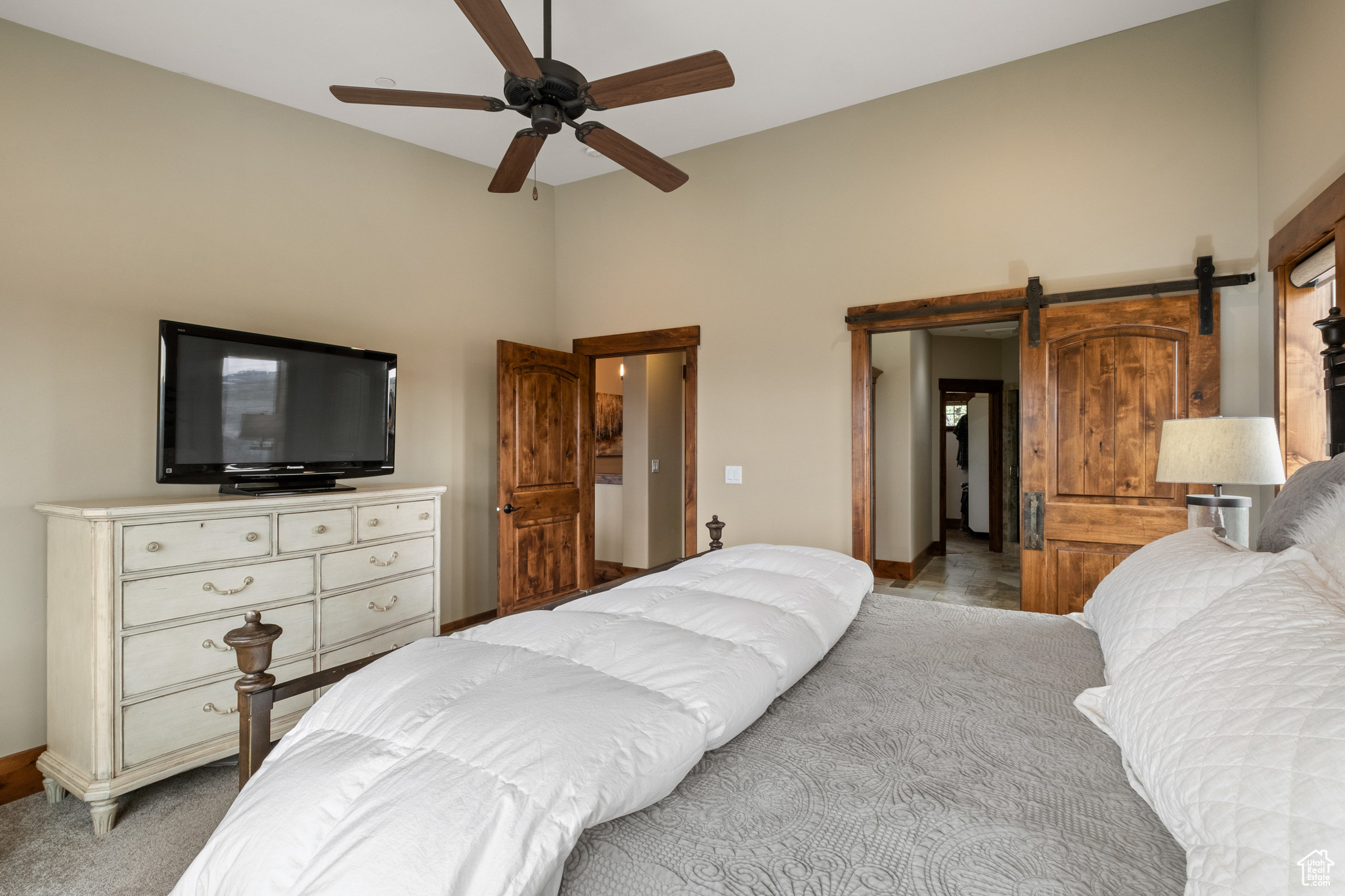 1738 E VIEWSIDE CIR