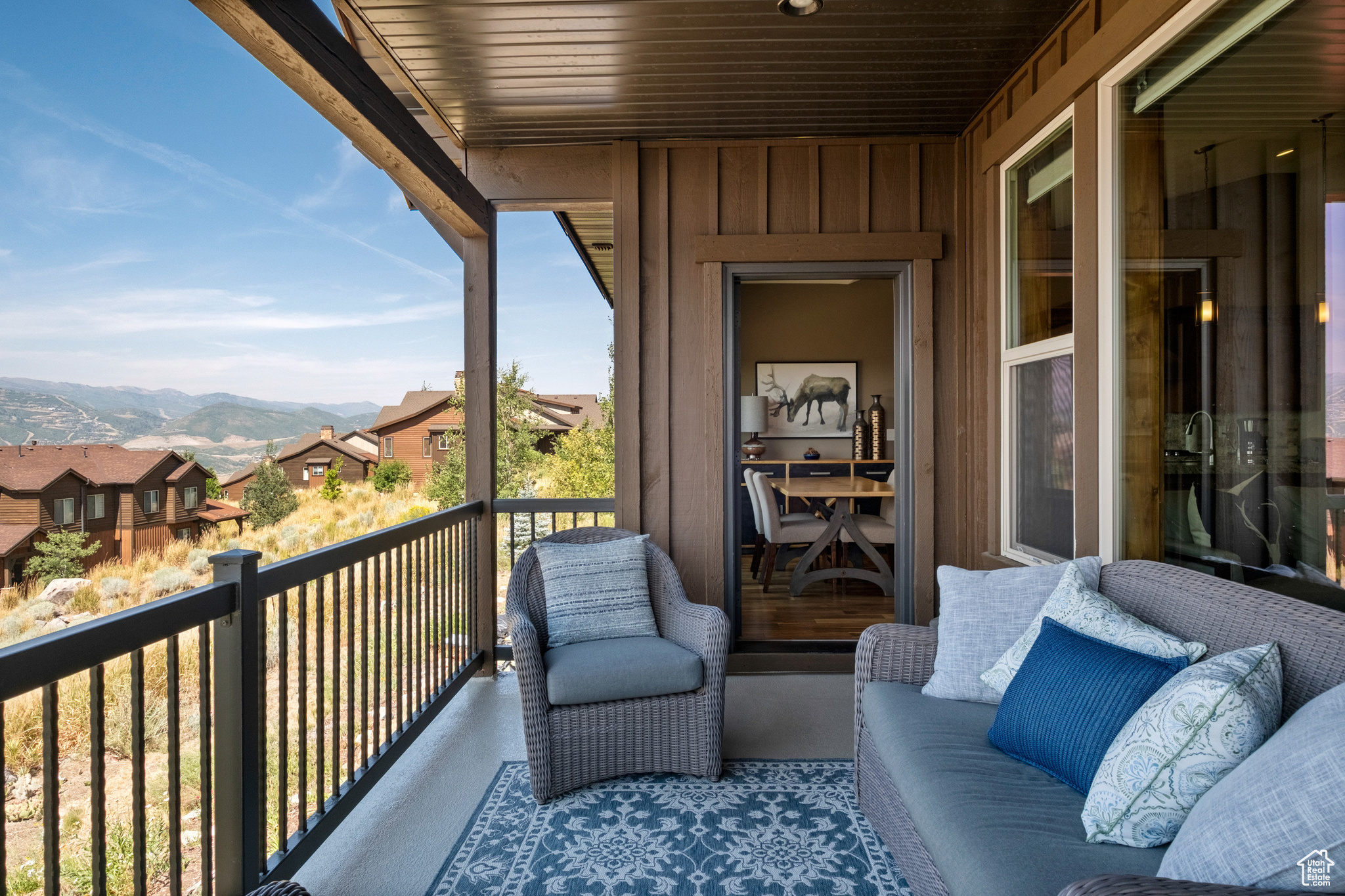 1738 E VIEWSIDE CIR