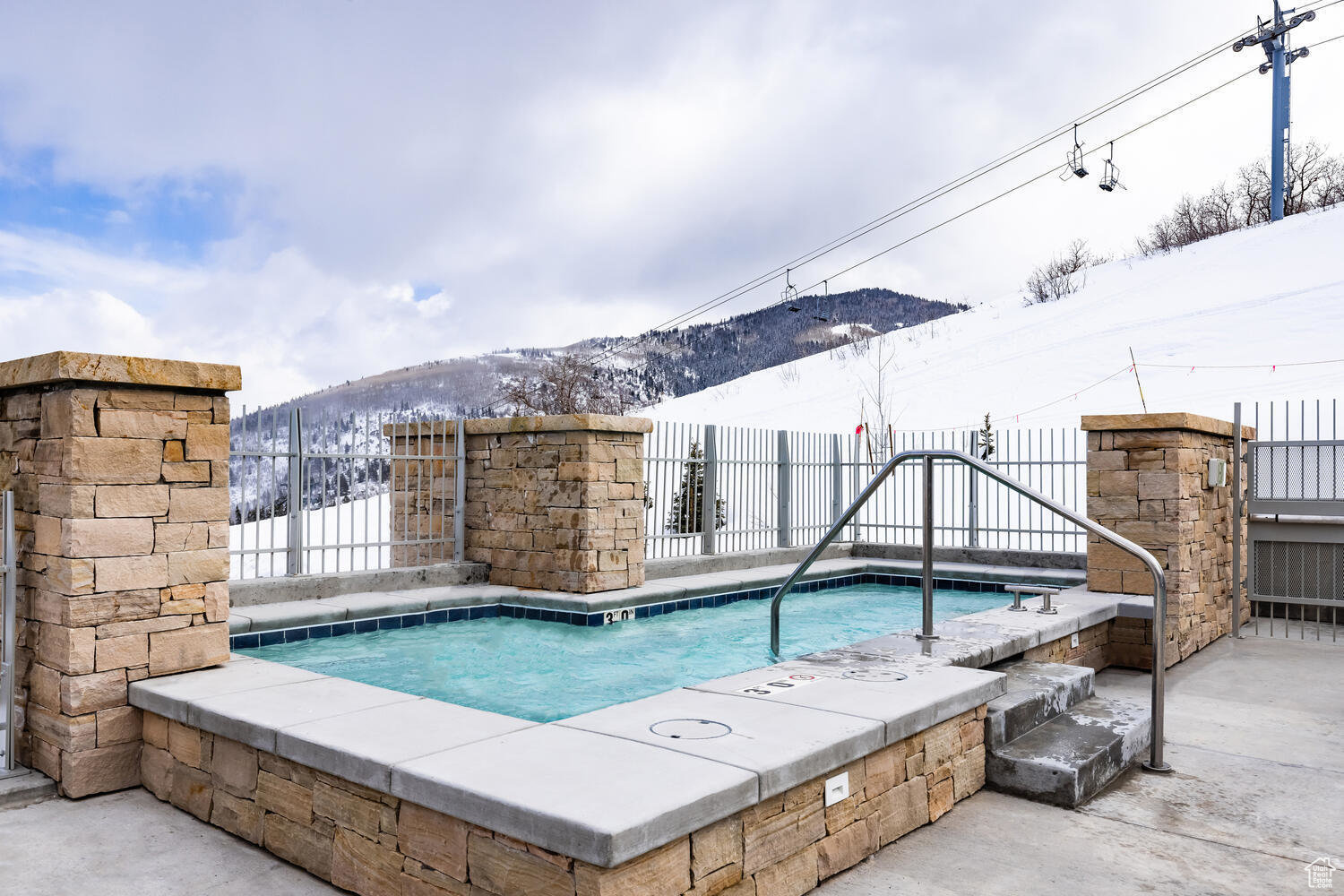 2752 W HIGH MOUNTAIN RD #1001