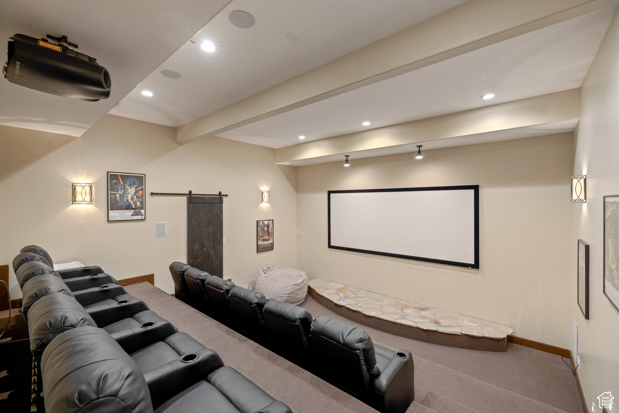 1867 E HARVEST OAK CIR