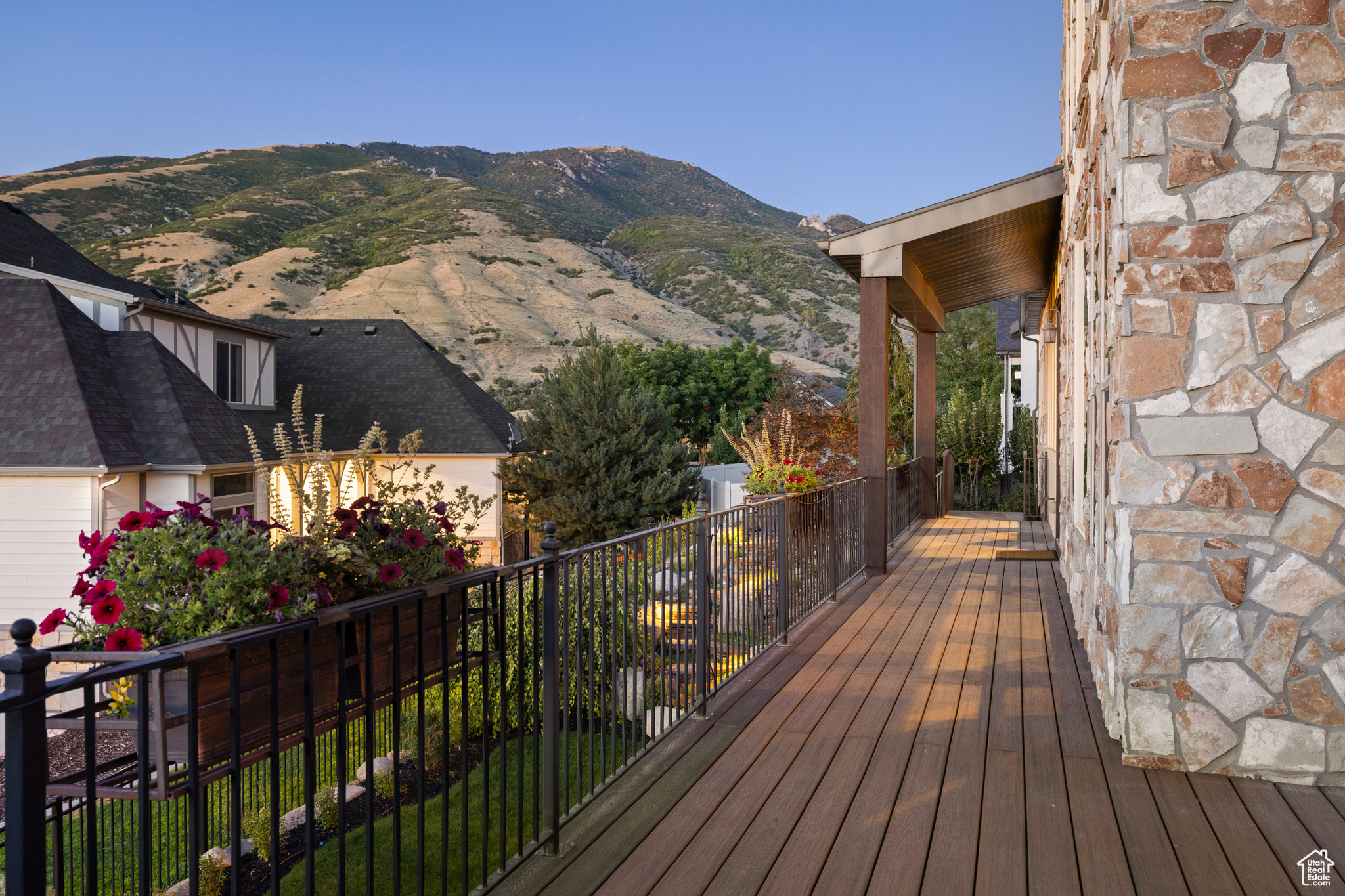 1867 E HARVEST OAK CIR