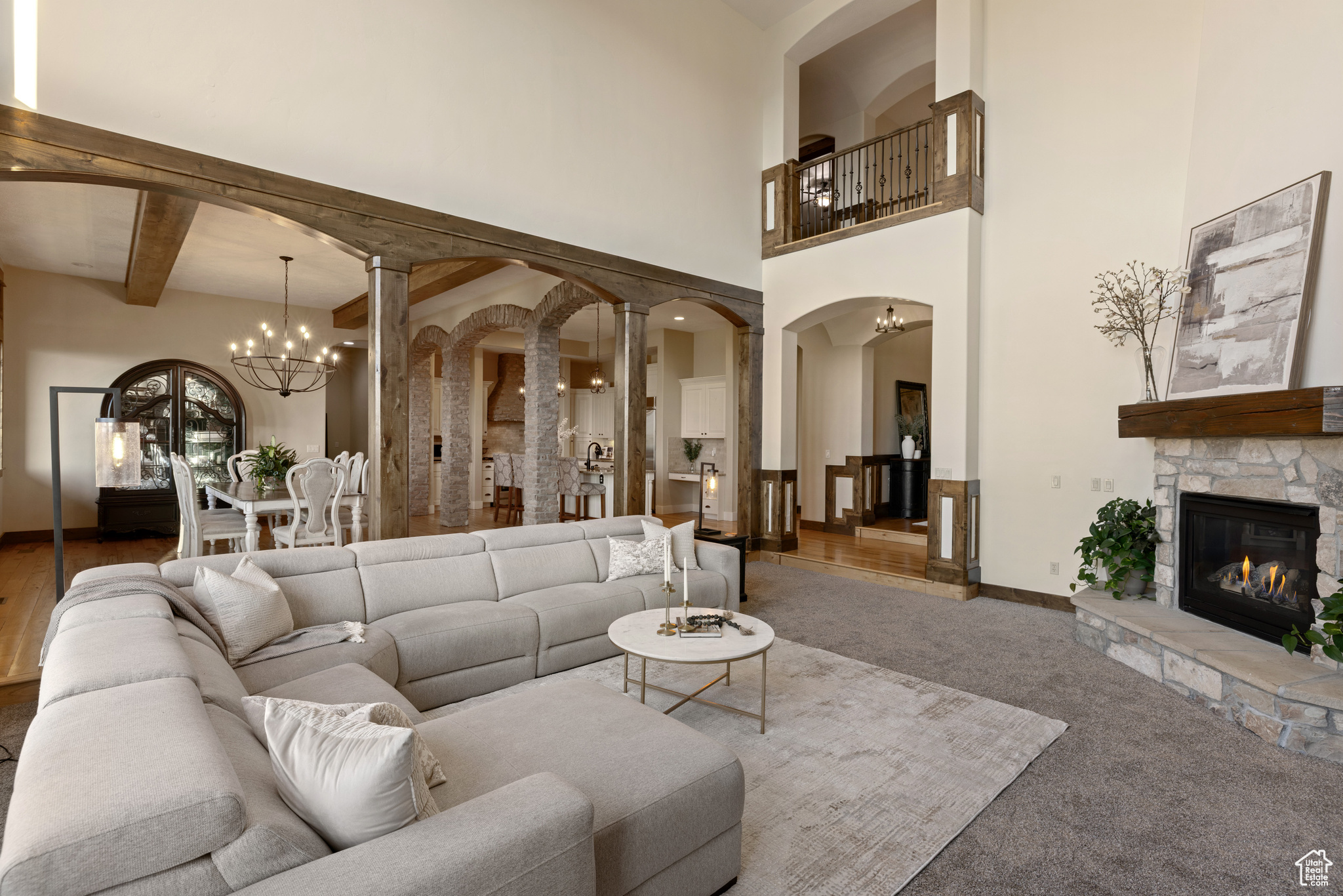1867 E HARVEST OAK CIR