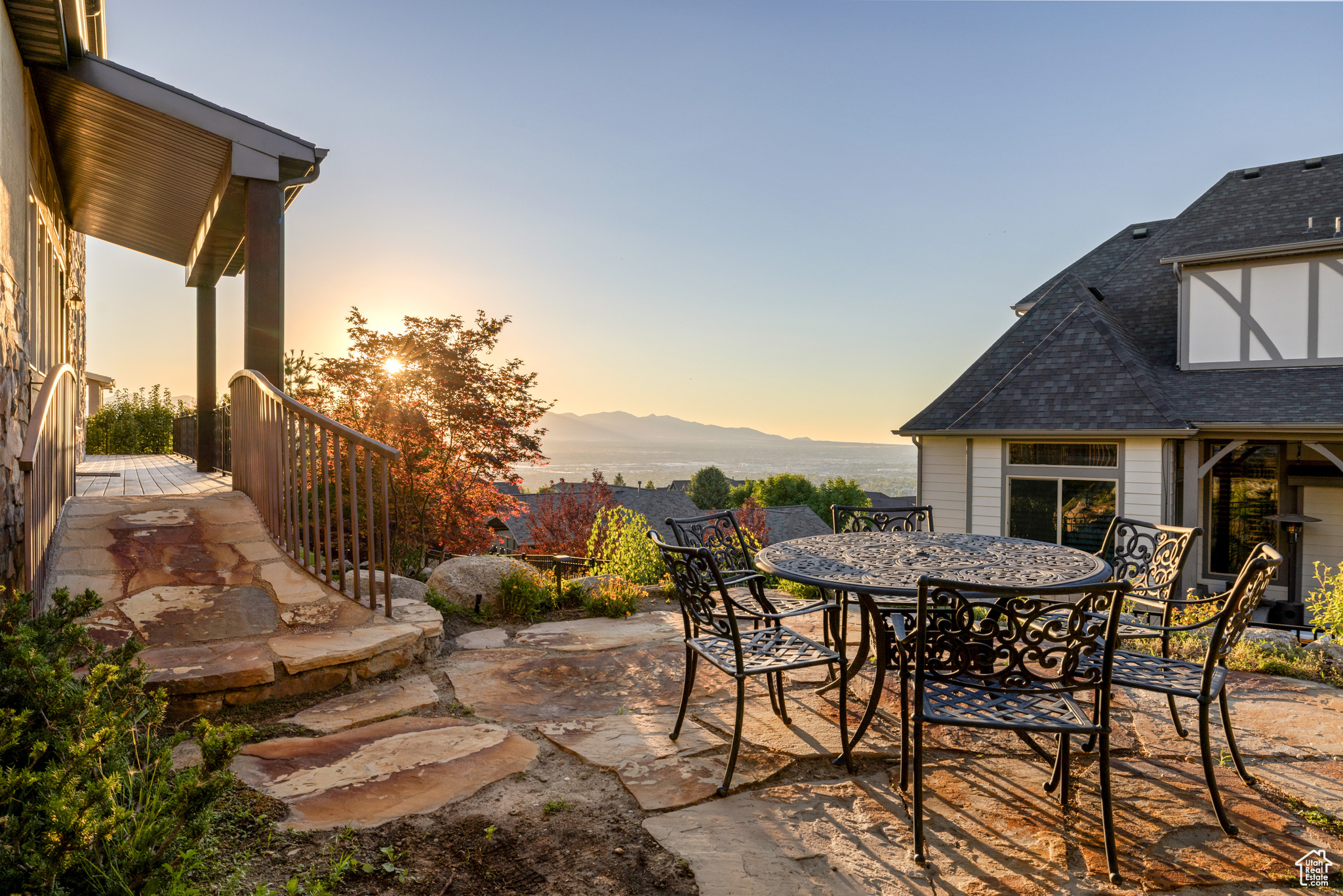 1867 E HARVEST OAK CIR