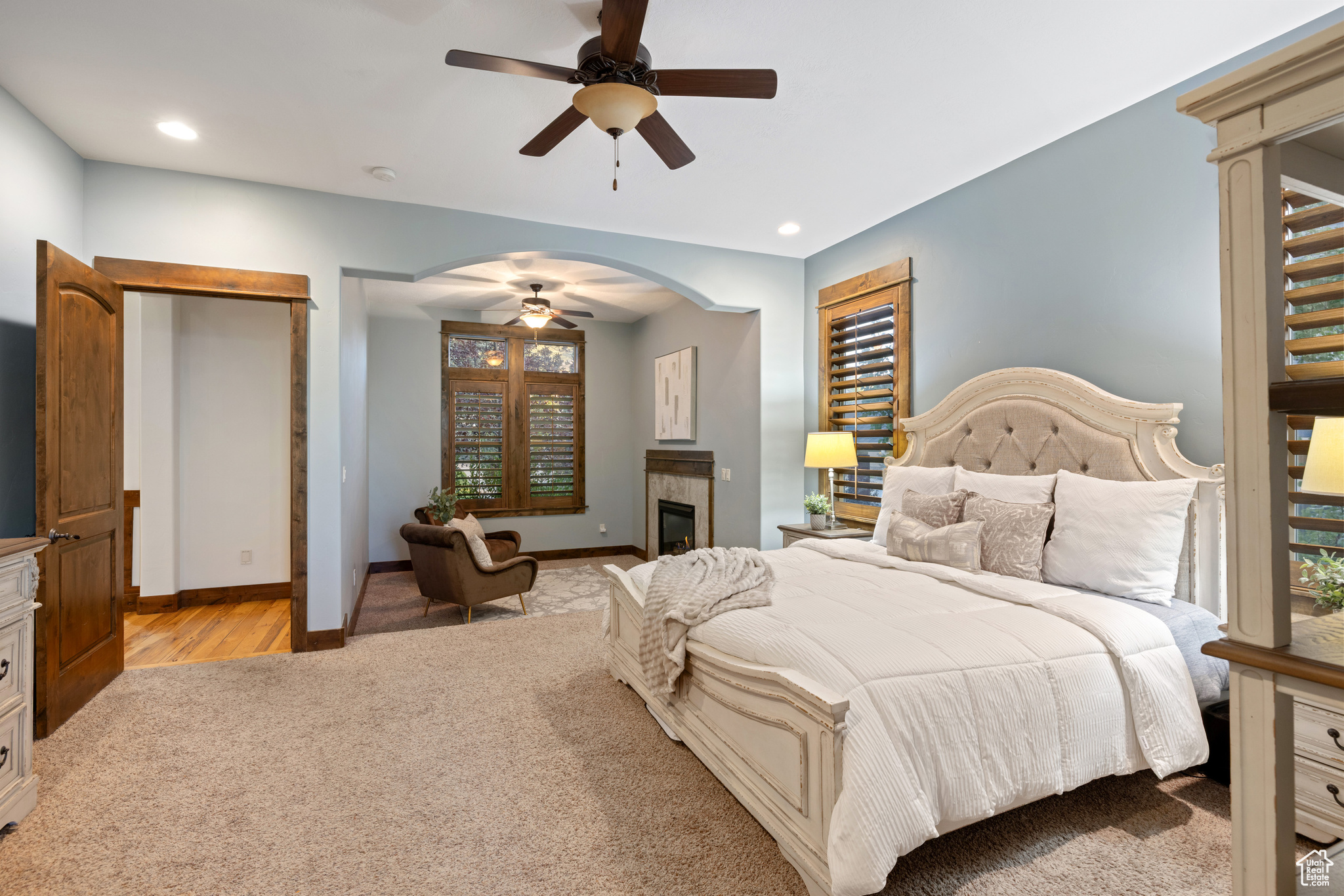 1867 E HARVEST OAK CIR