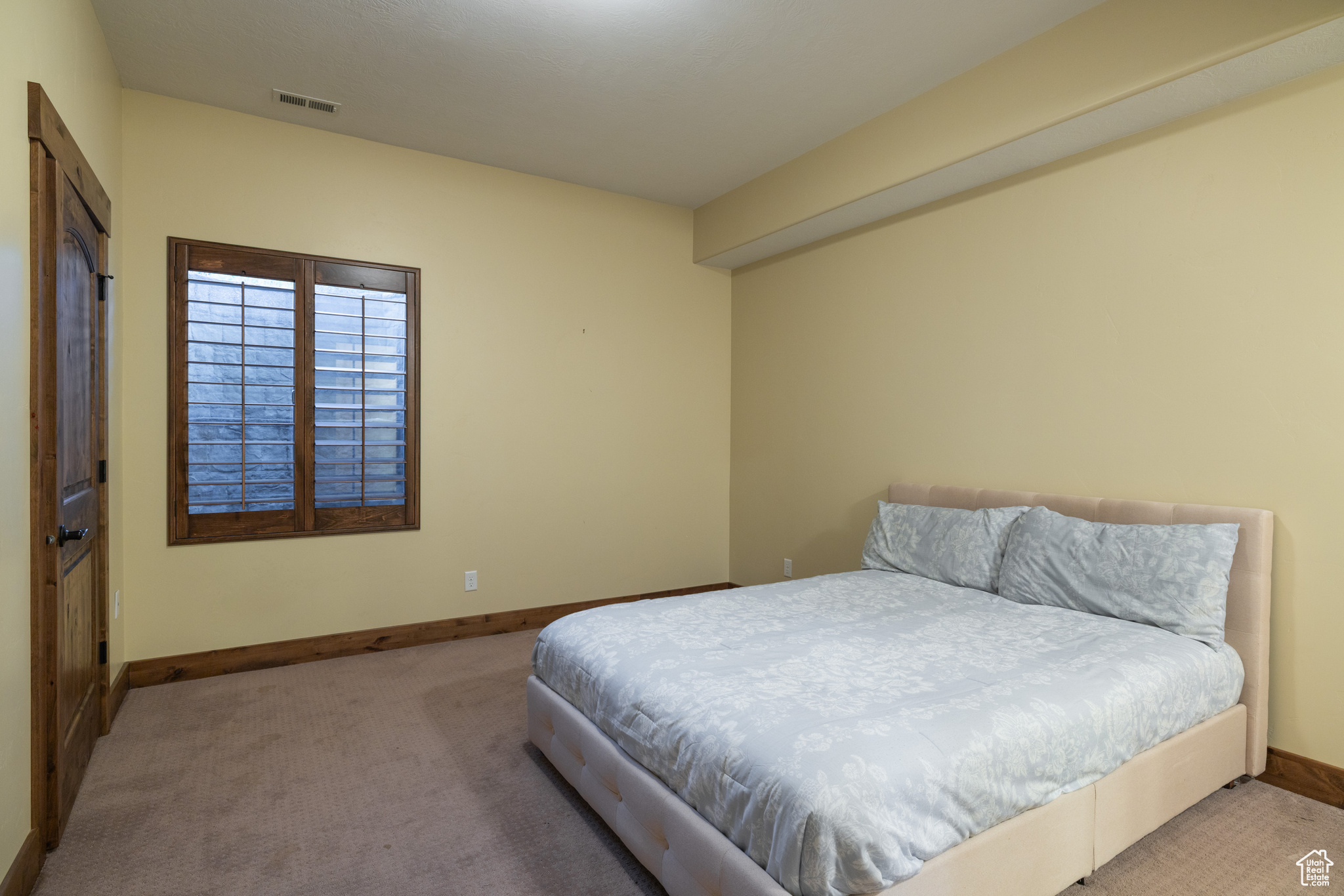 1867 E HARVEST OAK CIR