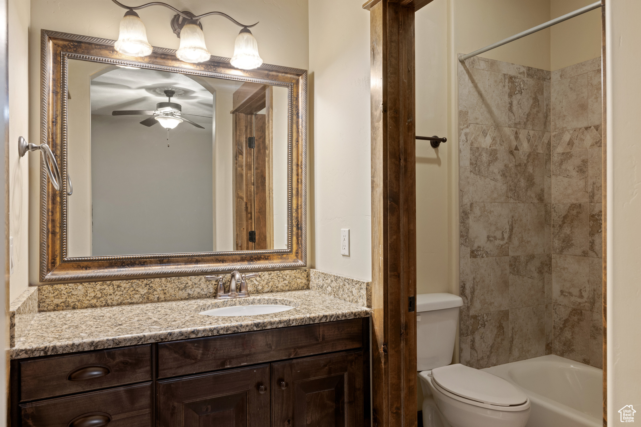 1867 E HARVEST OAK CIR
