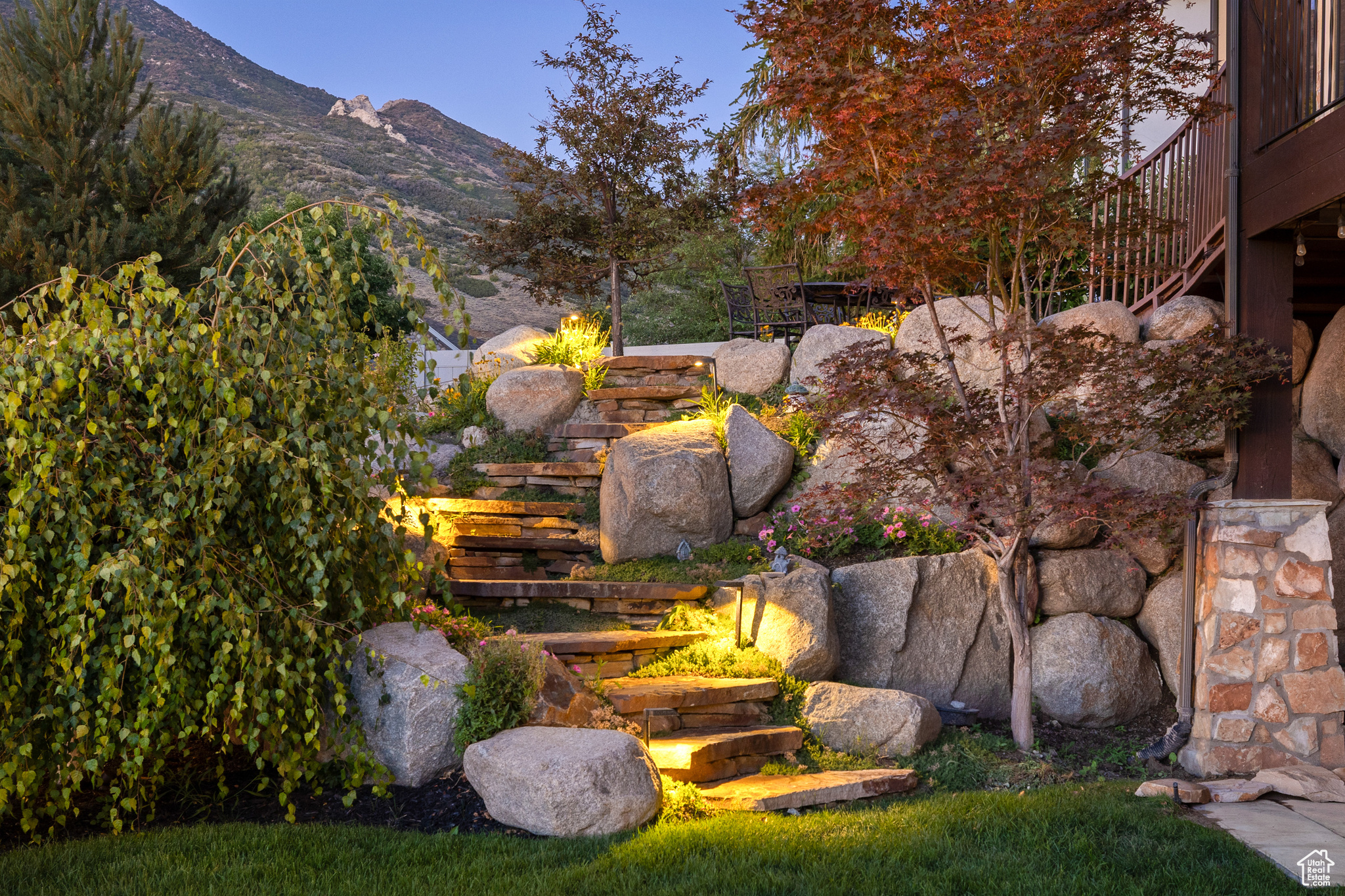 1867 E HARVEST OAK CIR