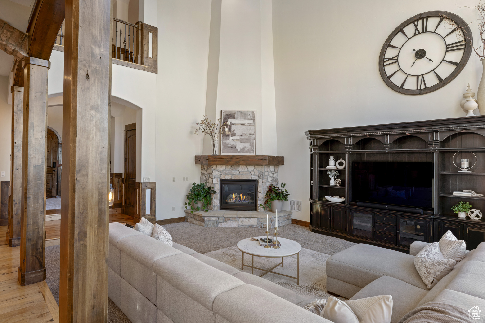 1867 E HARVEST OAK CIR