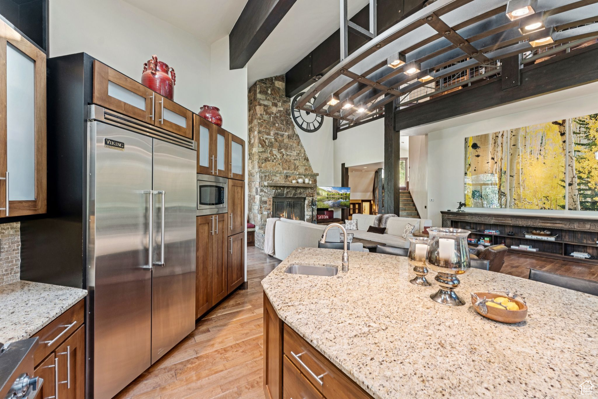 2510 QUEEN ESTHER DR