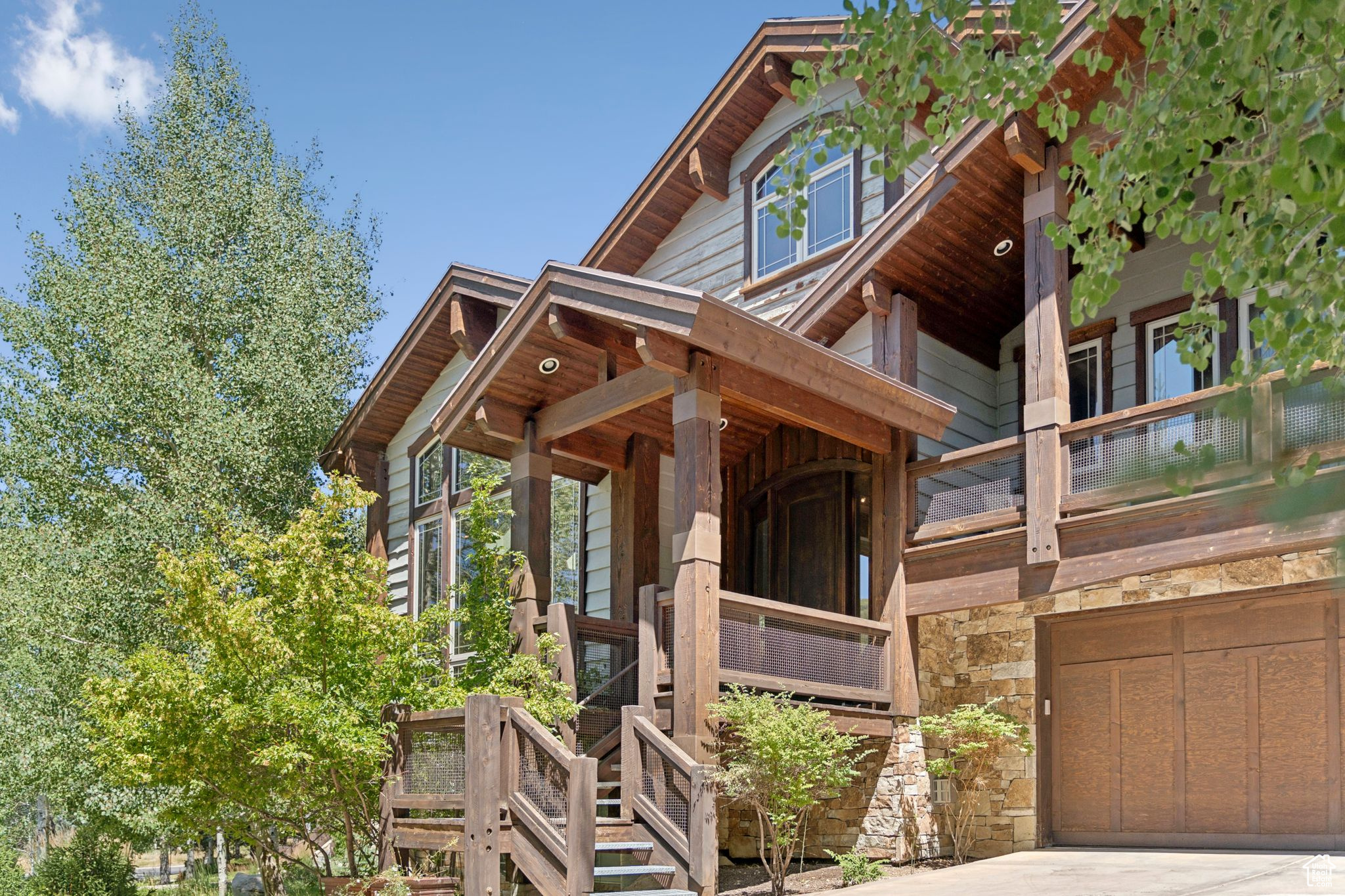 2510 QUEEN ESTHER DR