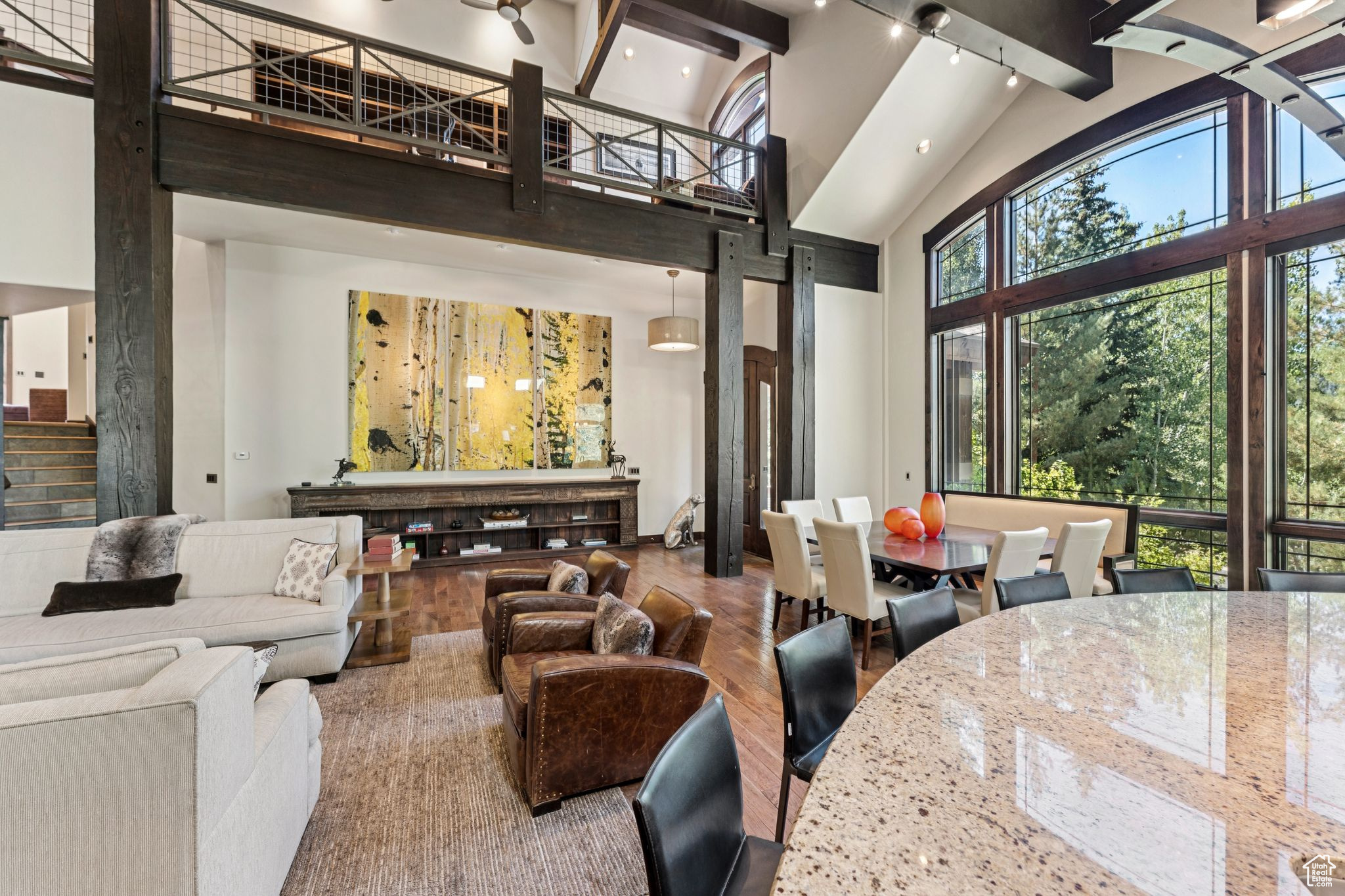 2510 QUEEN ESTHER DR