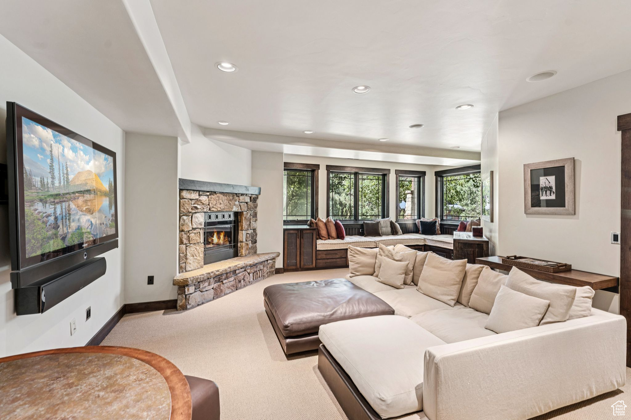 2510 QUEEN ESTHER DR