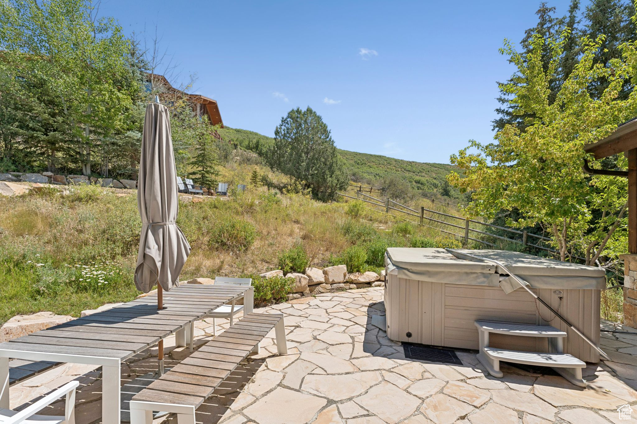 2510 QUEEN ESTHER DR