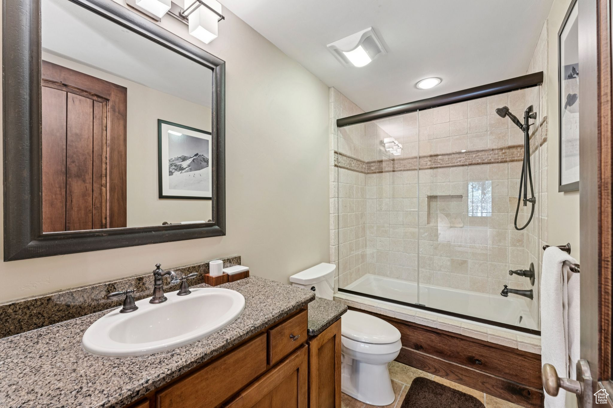 2510 QUEEN ESTHER DR